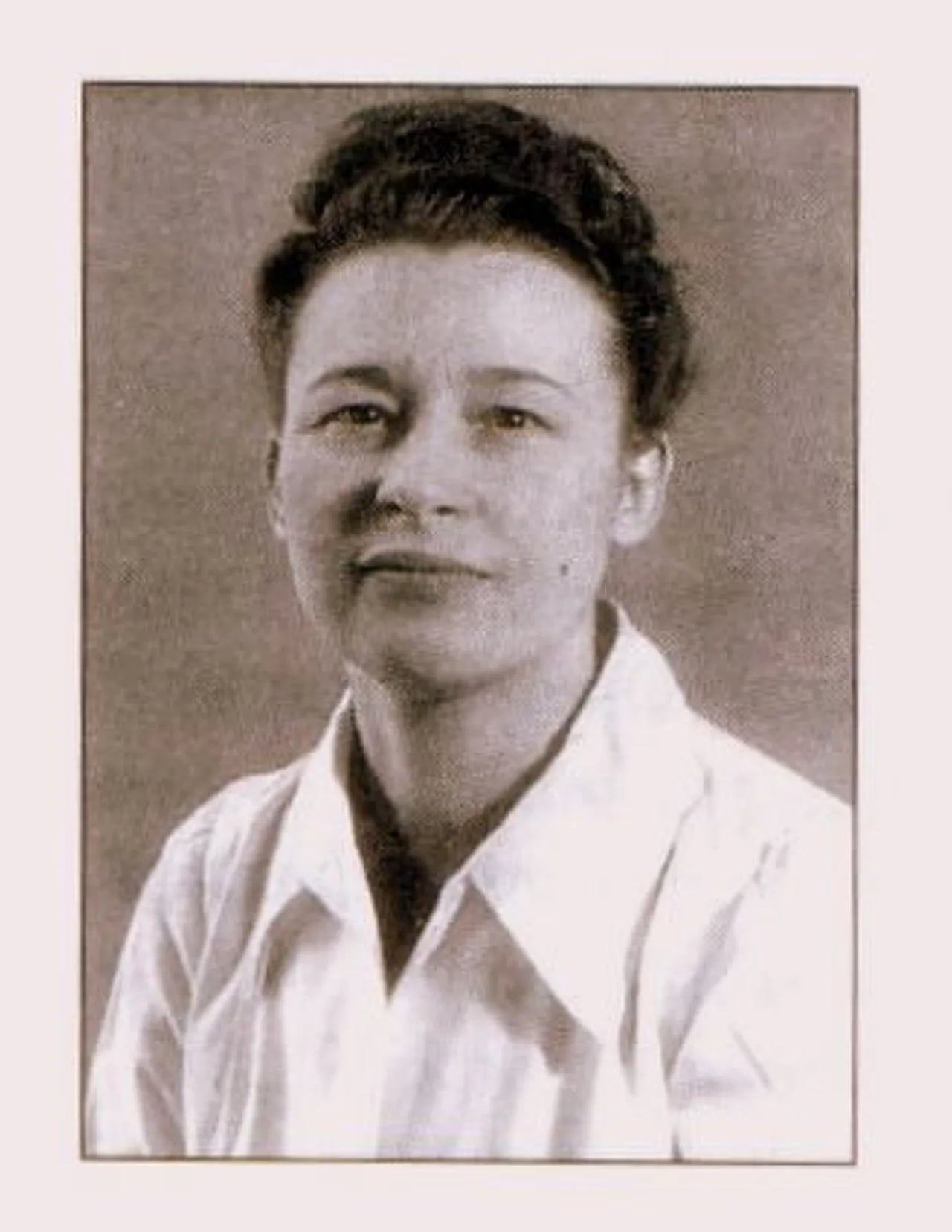 Porträt von Ilona Banga (1906–1998) – Gedenkseite