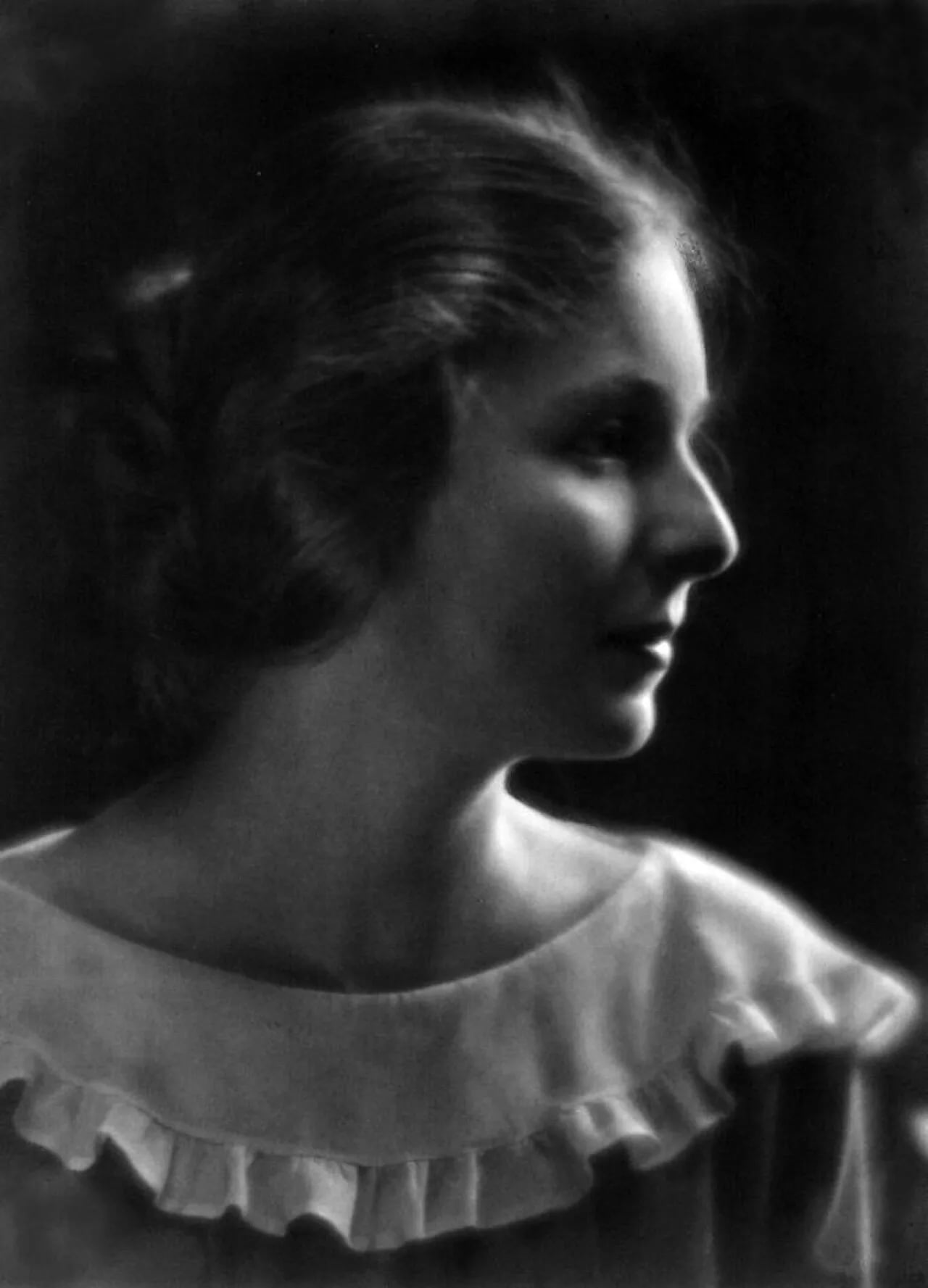Portrait of Zofia Wojciechowska-Grabska (1905–1992) – memorial page