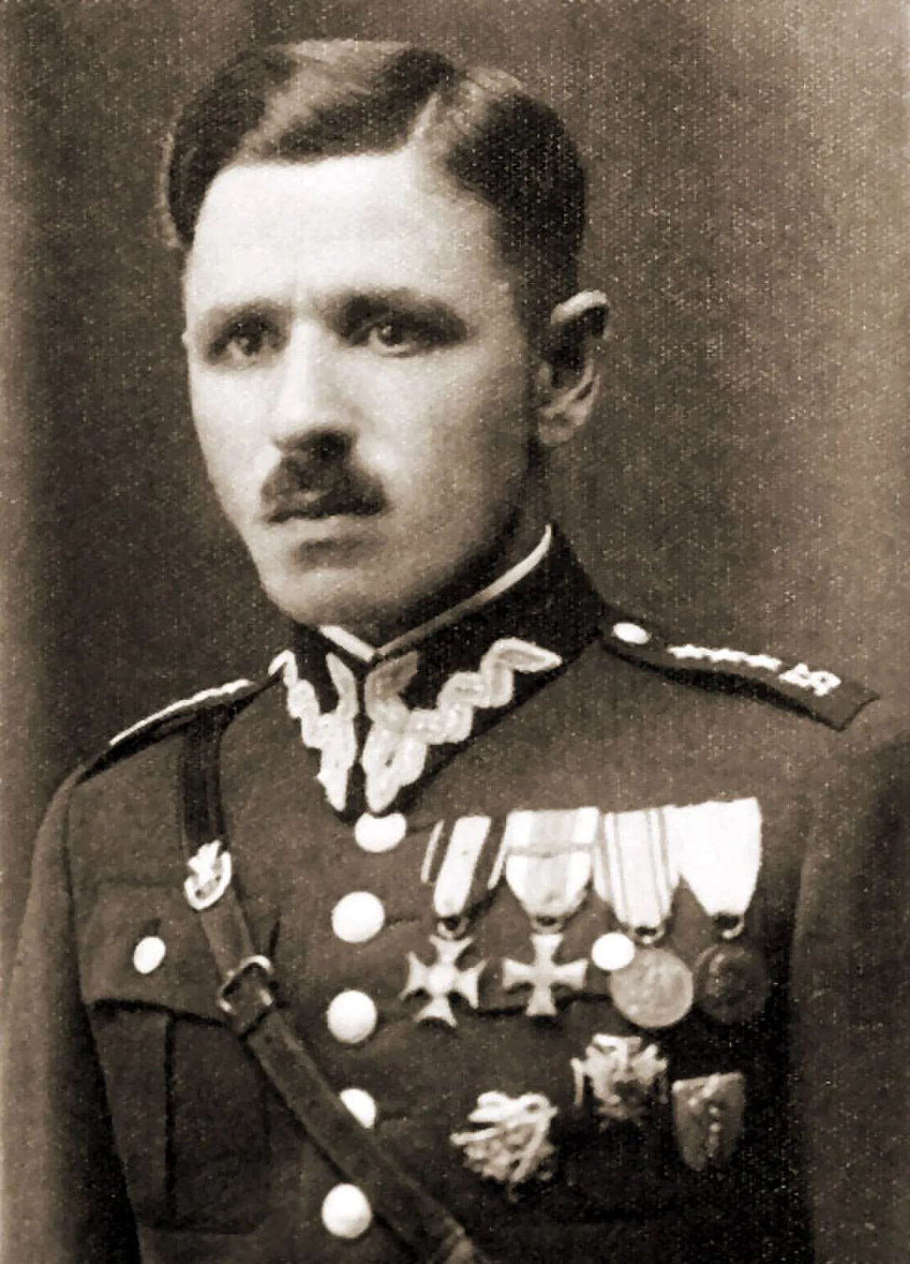 Portrait of Henryk Sucharski (1898–1946) – memorial page