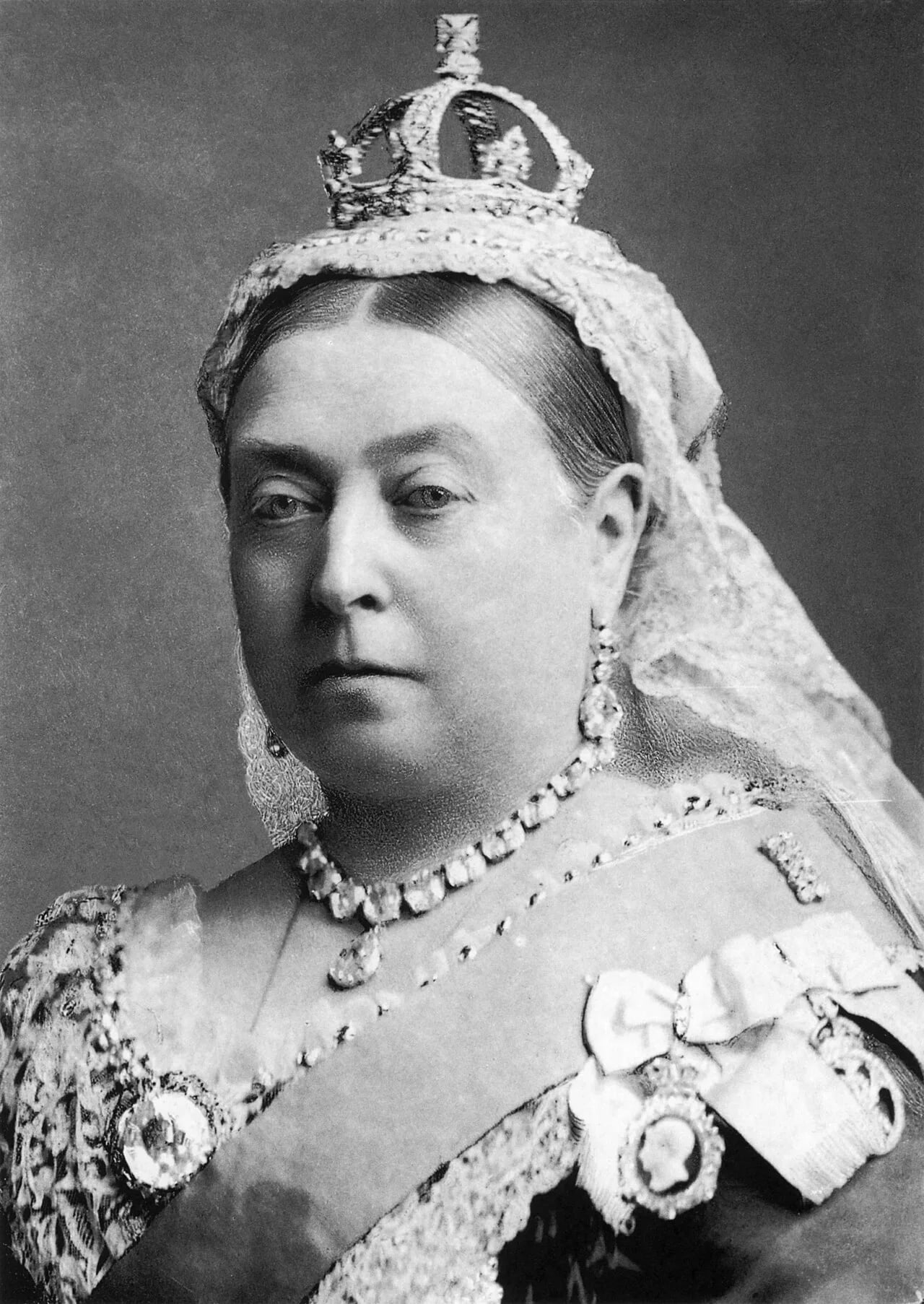 Portrait of Victoria (1819–1901) – memorial page