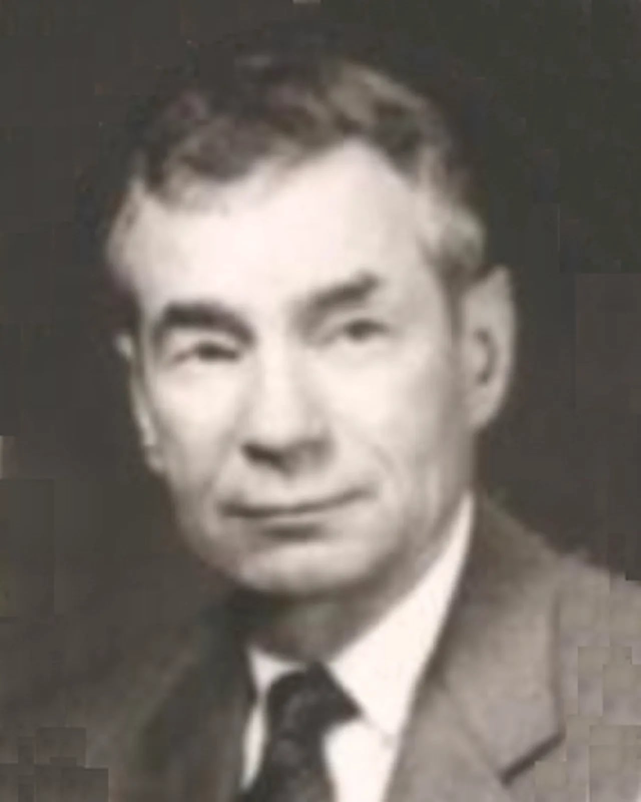 Portrait of John Russell (1923–2012) – memorial page