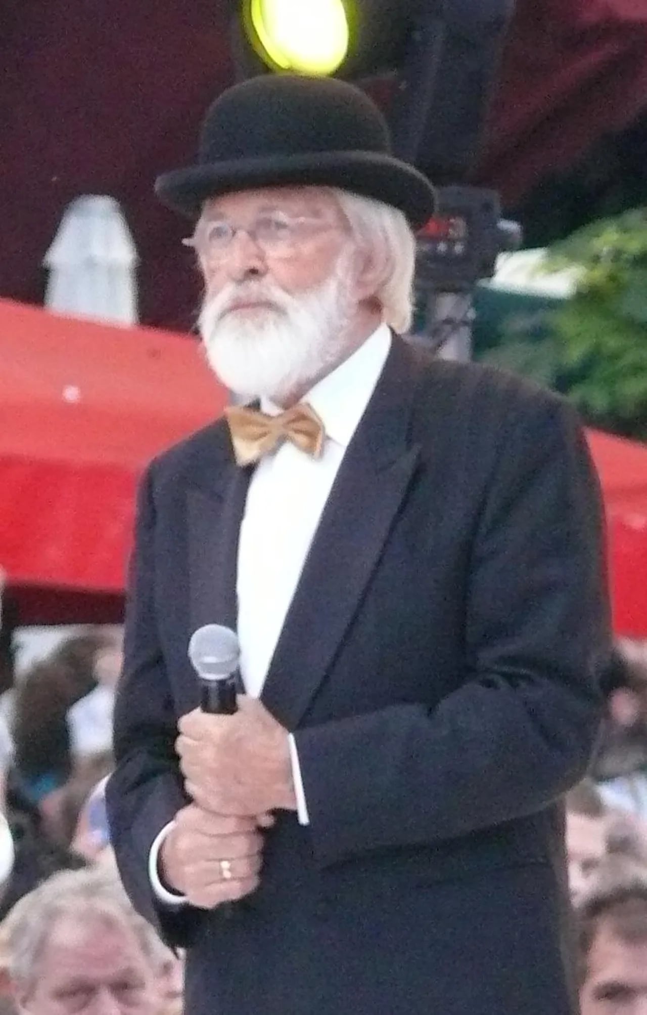Portrait of Pierre Kartner (1935–2022) – memorial page