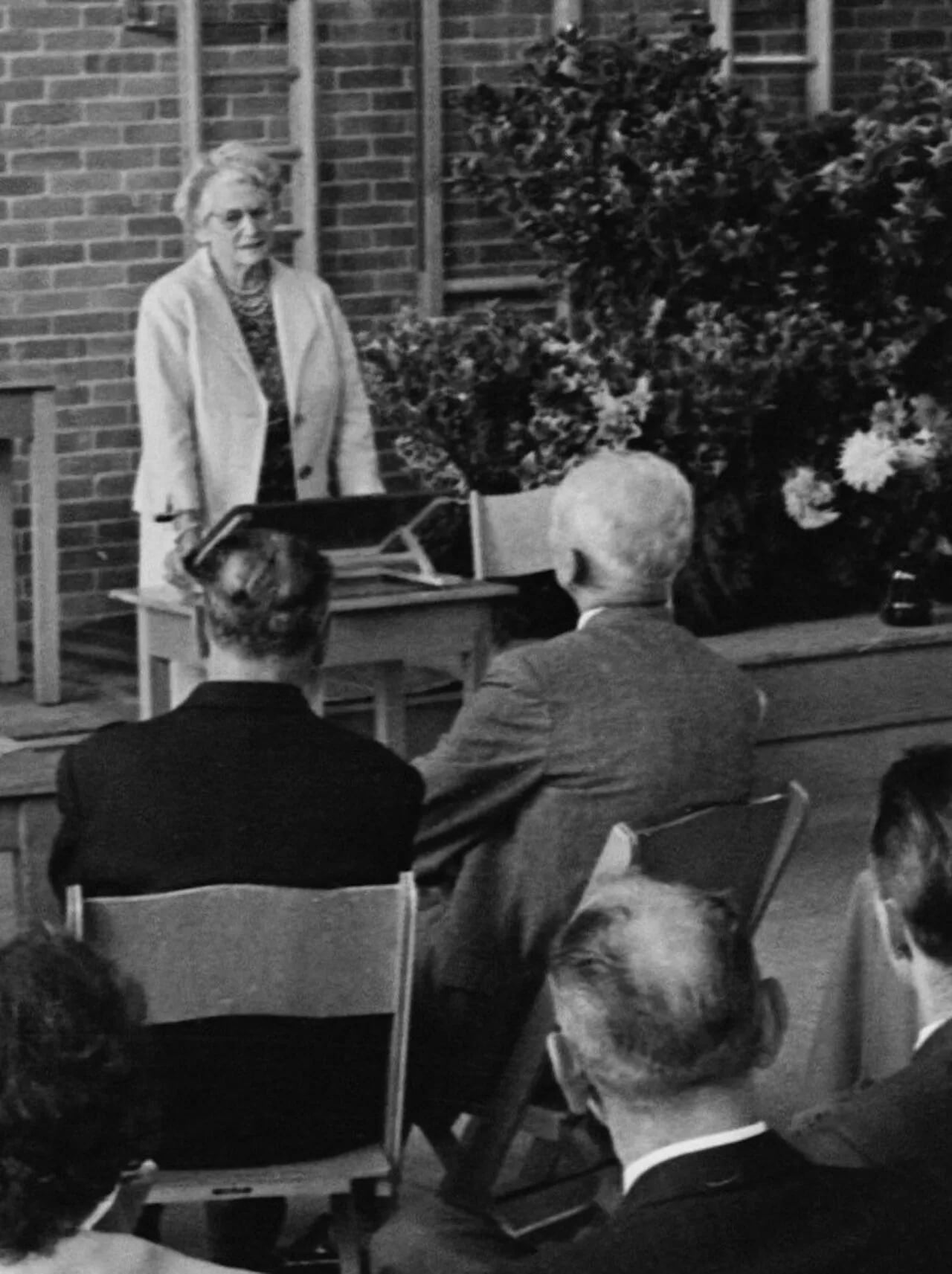 Porträt von Mies Nolte (1899–1986) – Gedenkseite
