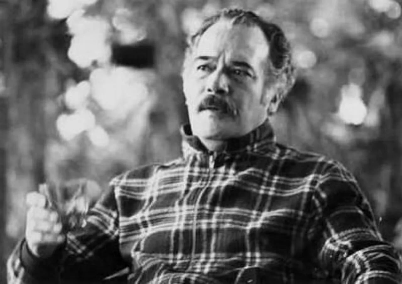 Portrait of Manuel Mejía Vallejo (1923–1998) – memorial page