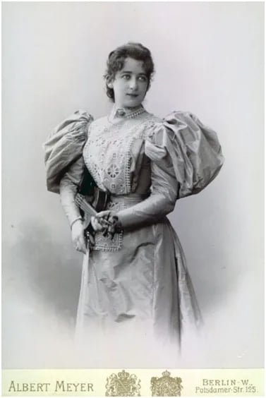 Portrait of Betty Schwabe (1875–1943) – memorial page