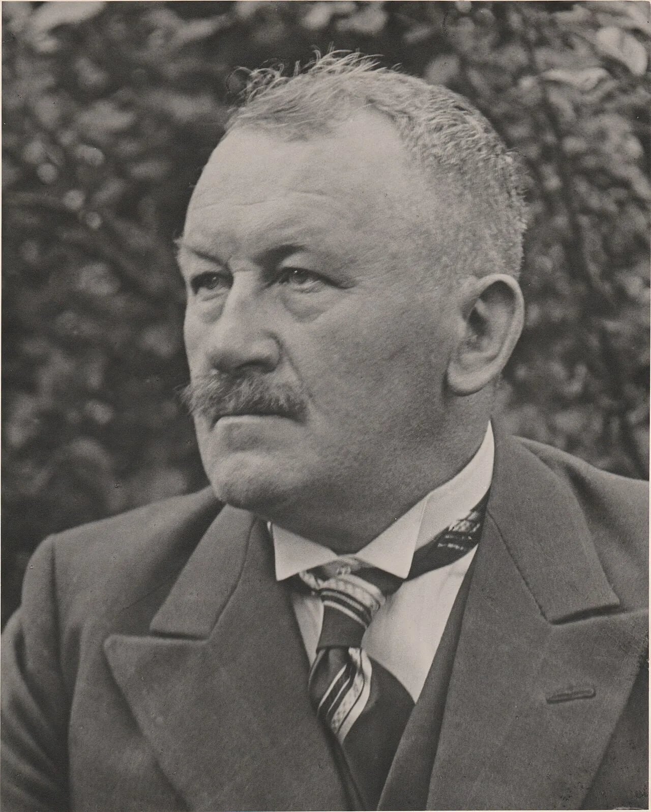 Porträt von Gustav Hebeisen (1875–1940) – Gedenkseite