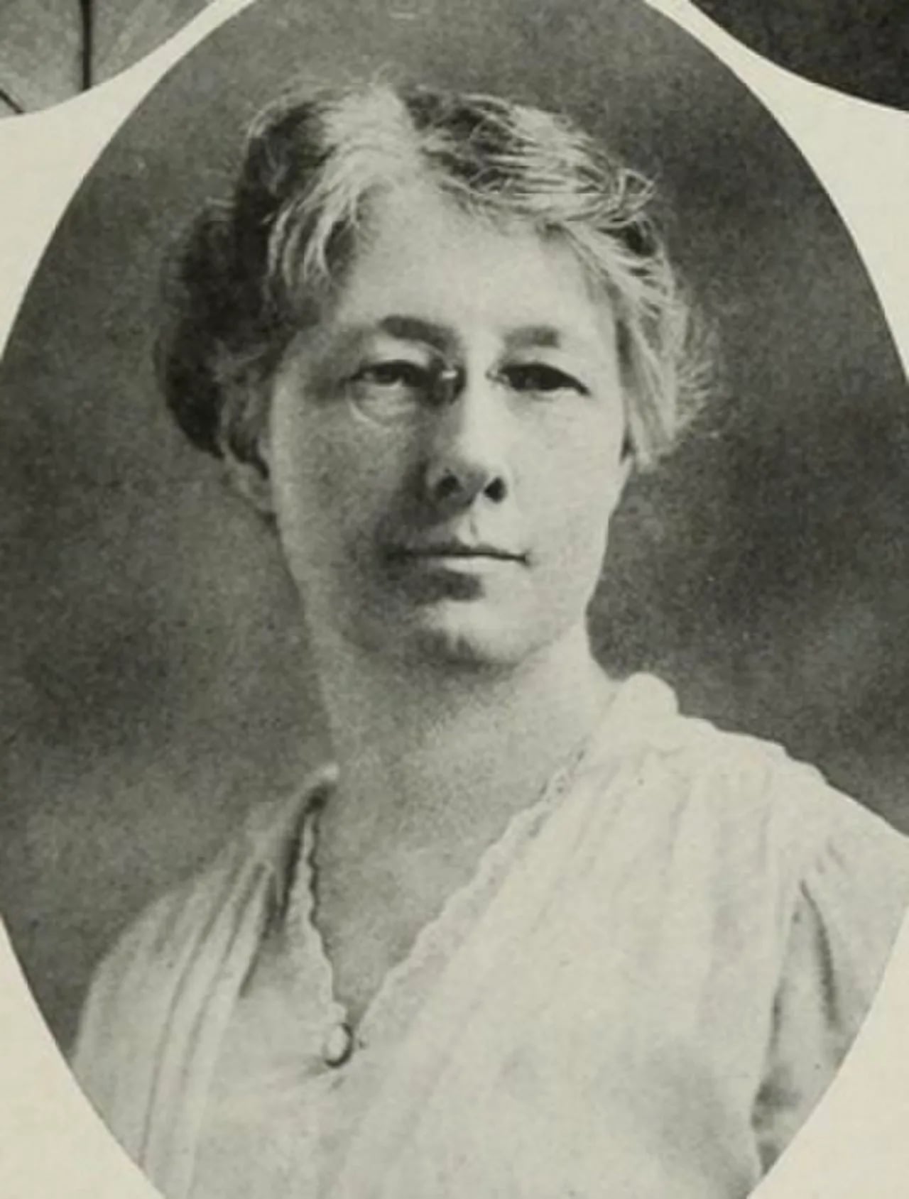 Portrait of Georgia Nevins (1864–1957) – memorial page