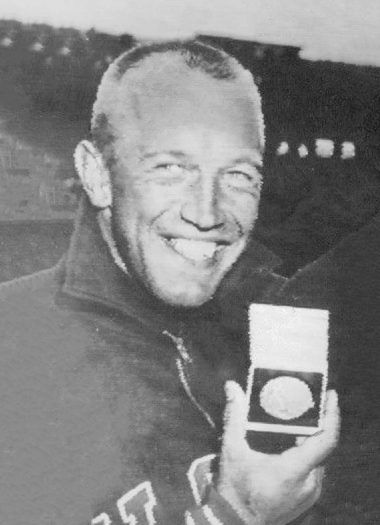 Portrait of Des Koch (1932–1991) – memorial page