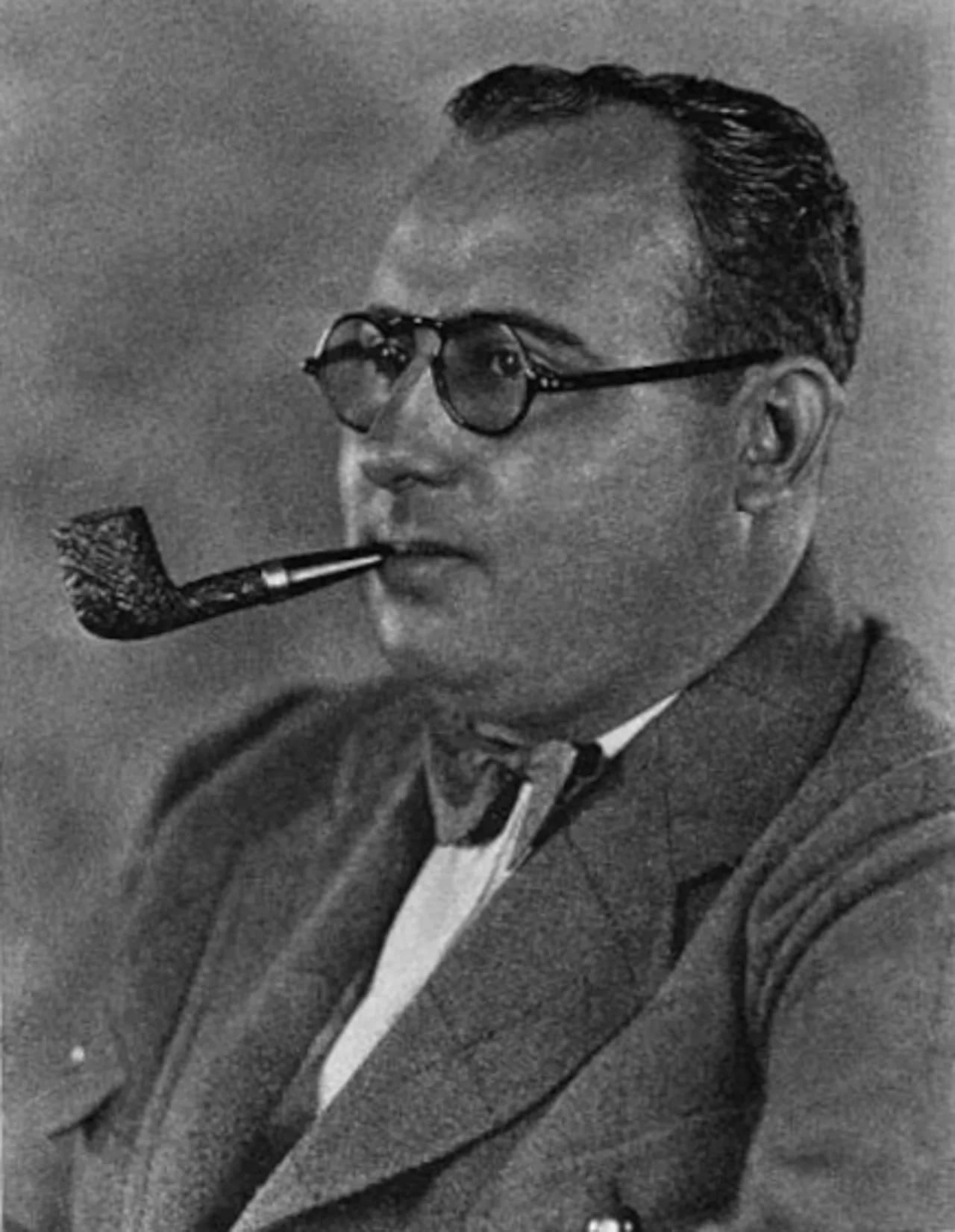 Portrait of Norman Taurog (1899–1981) – memorial page