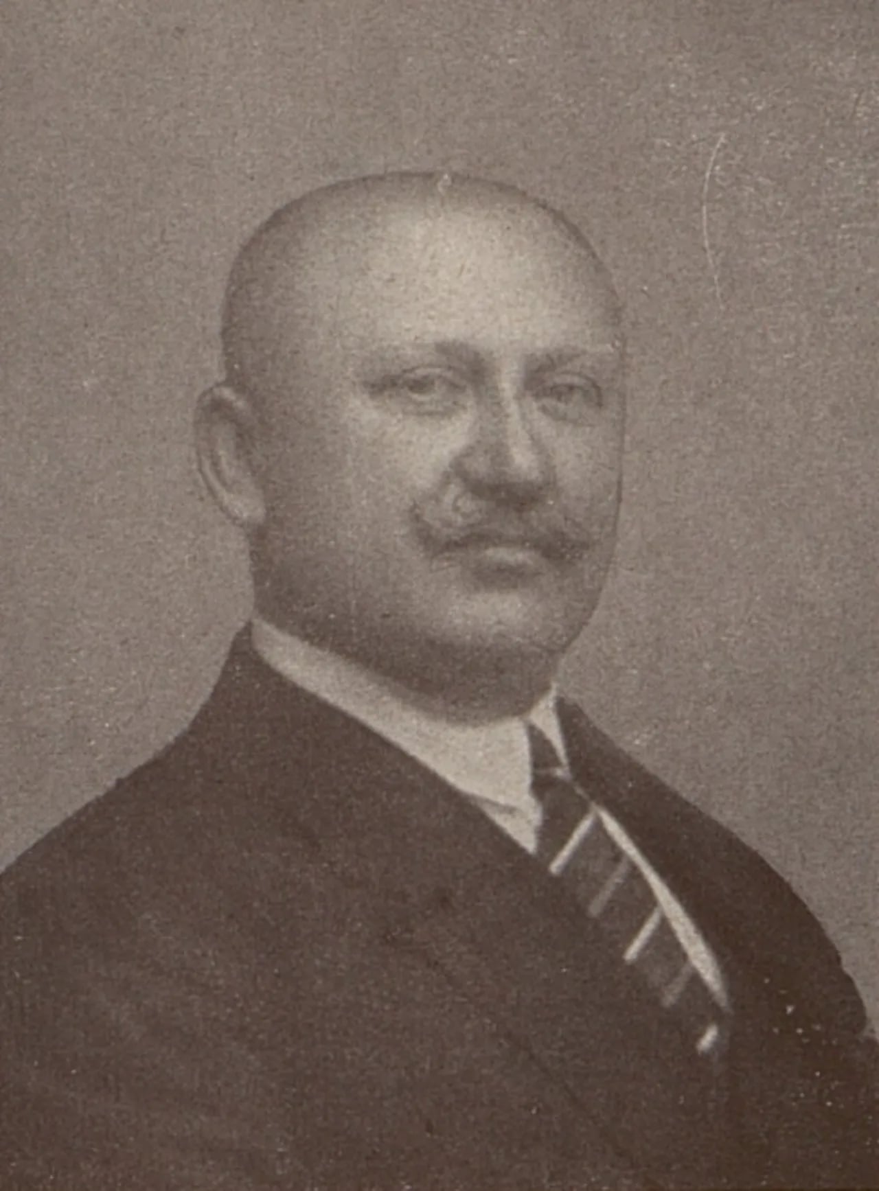 Porträt von Jan Satrapa (1880–1948) – Gedenkseite