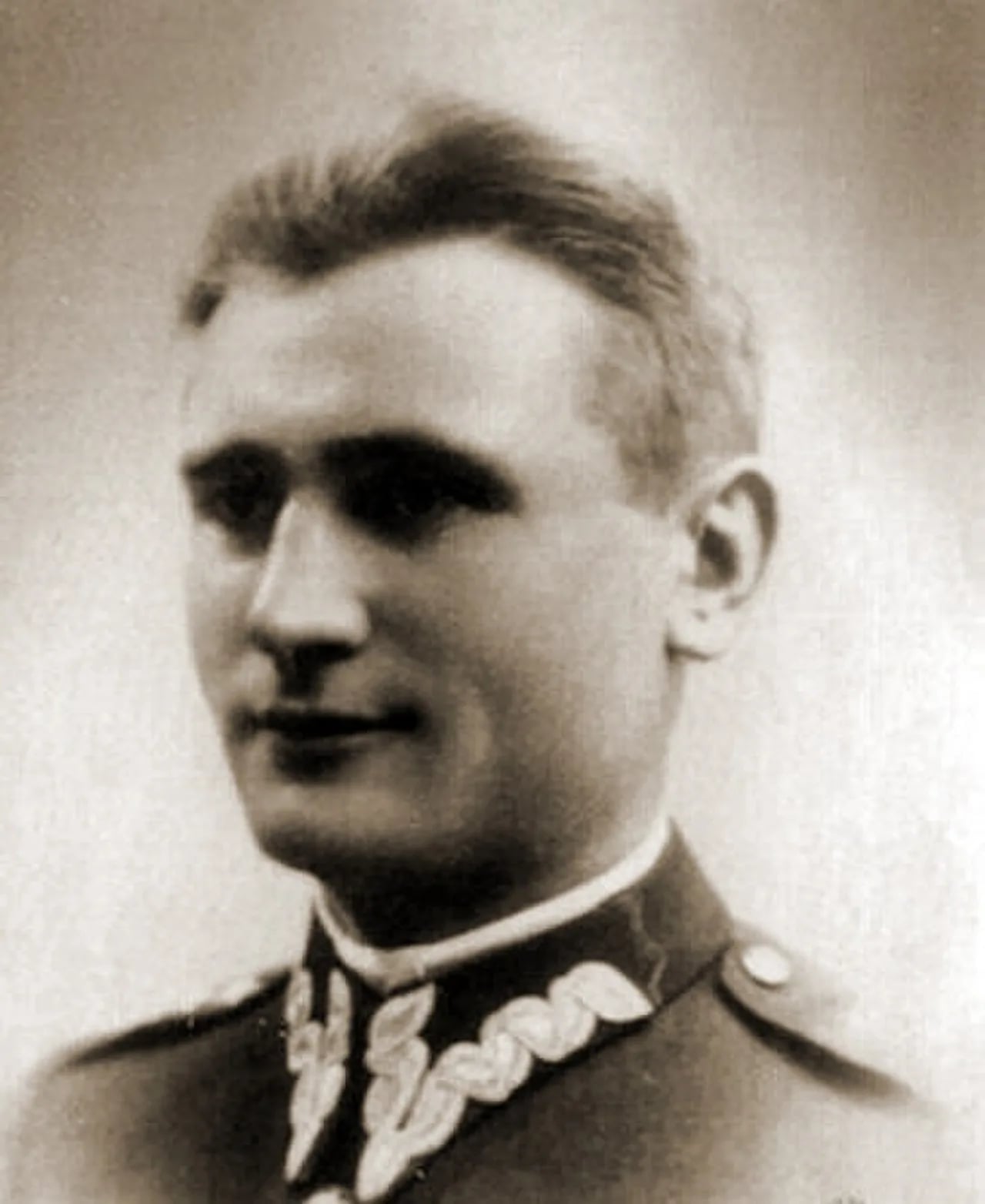 Portrait of Władysław Raginis (1908–1939) – memorial page