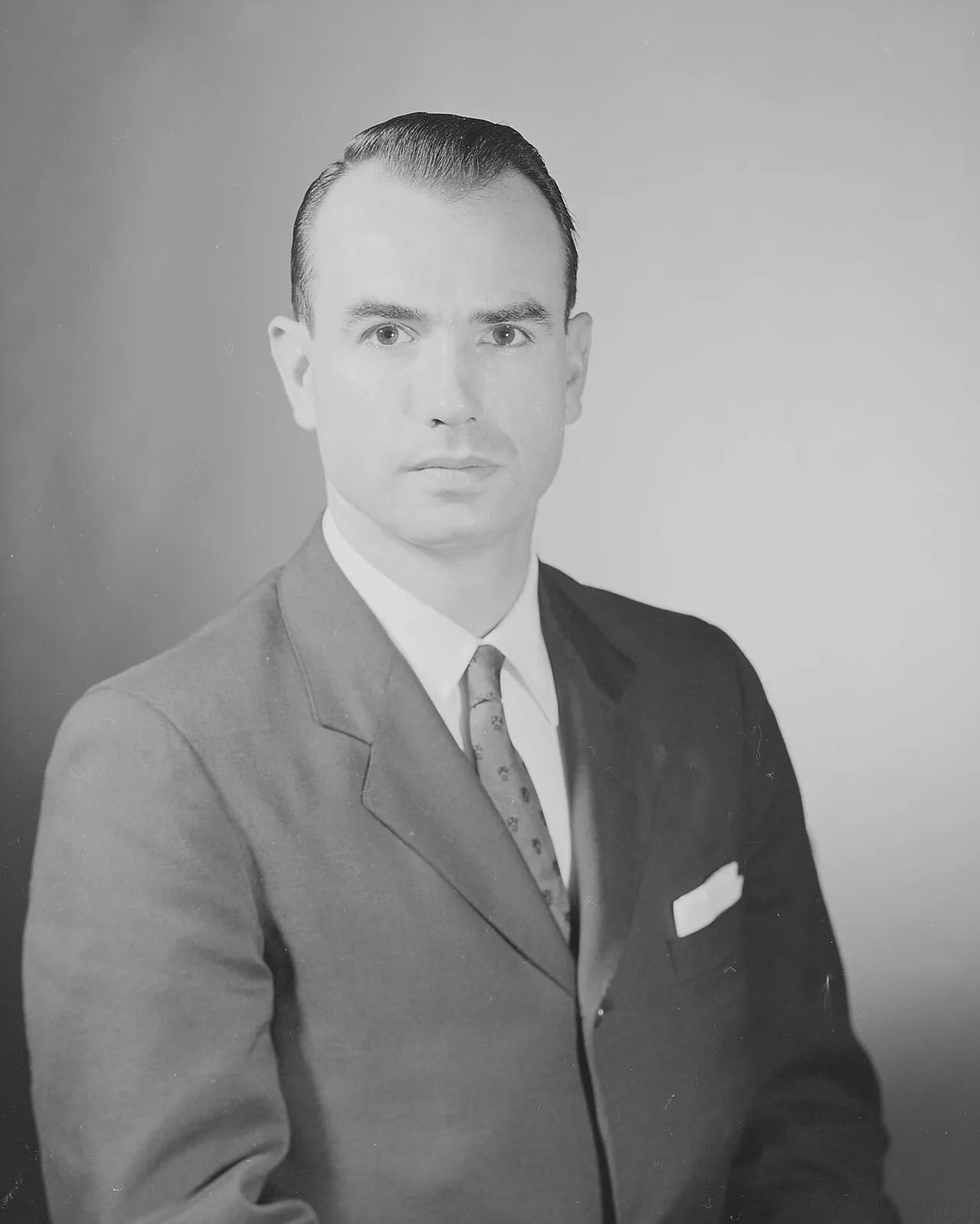 Porträt von Gordon Liddy (1930–2021) – Gedenkseite