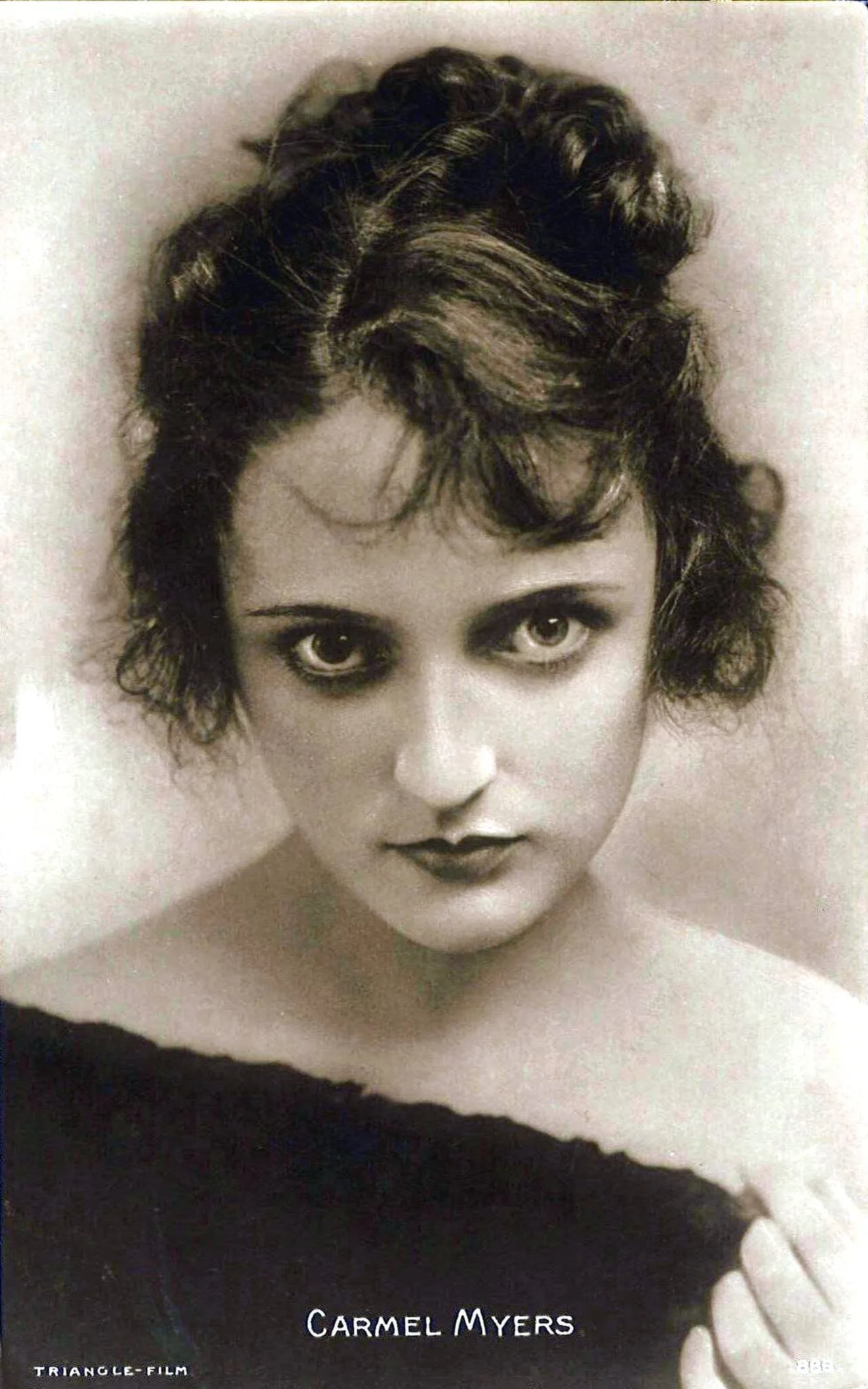 Porträt von Carmel Myers (1899–1980) – Gedenkseite