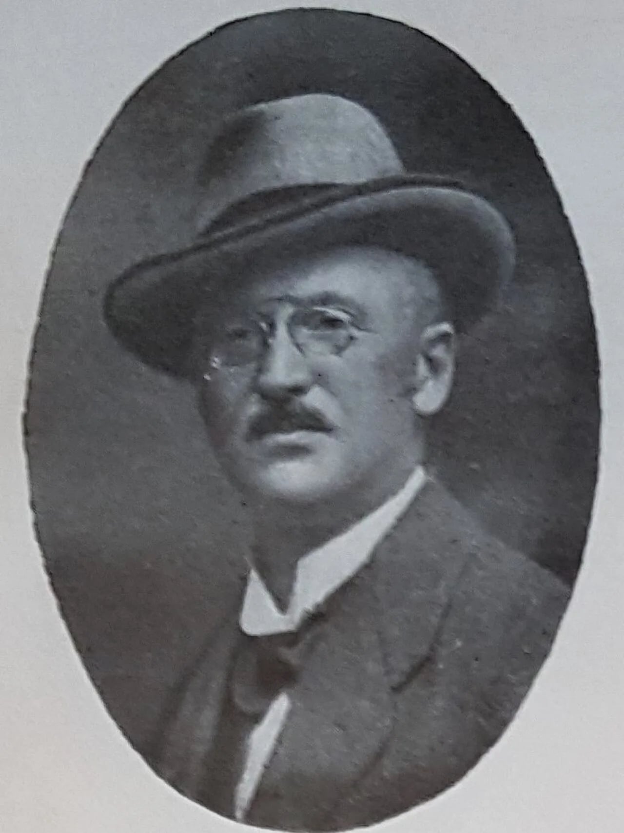 Portrait of Ferdinand Mačenka (1872–1938) – memorial page