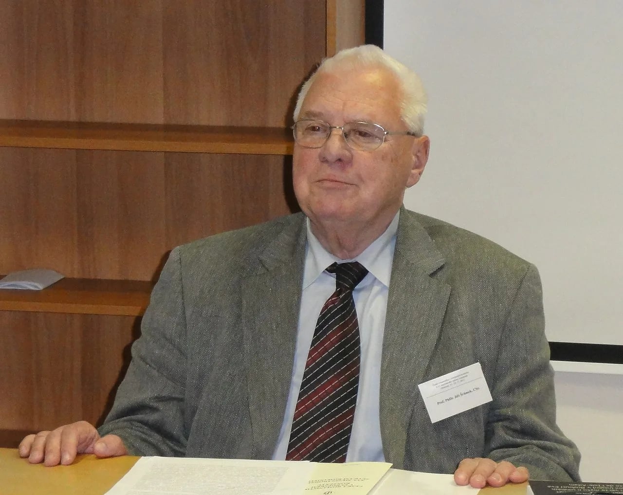 Porträt von Jiří Šrámek (1935–2023) – Gedenkseite