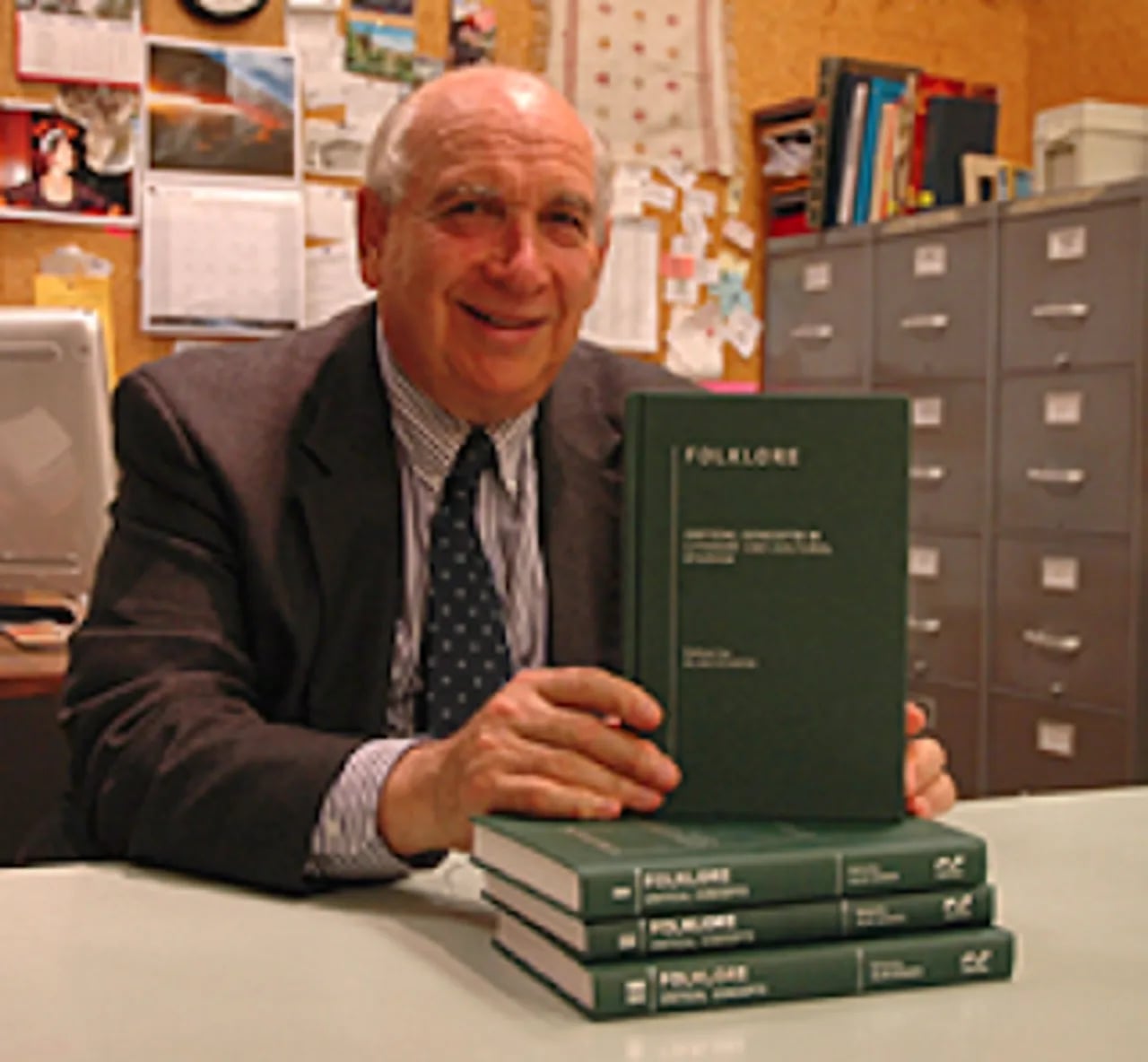 Porträt von Alan Dundes (1934–2005) – Gedenkseite