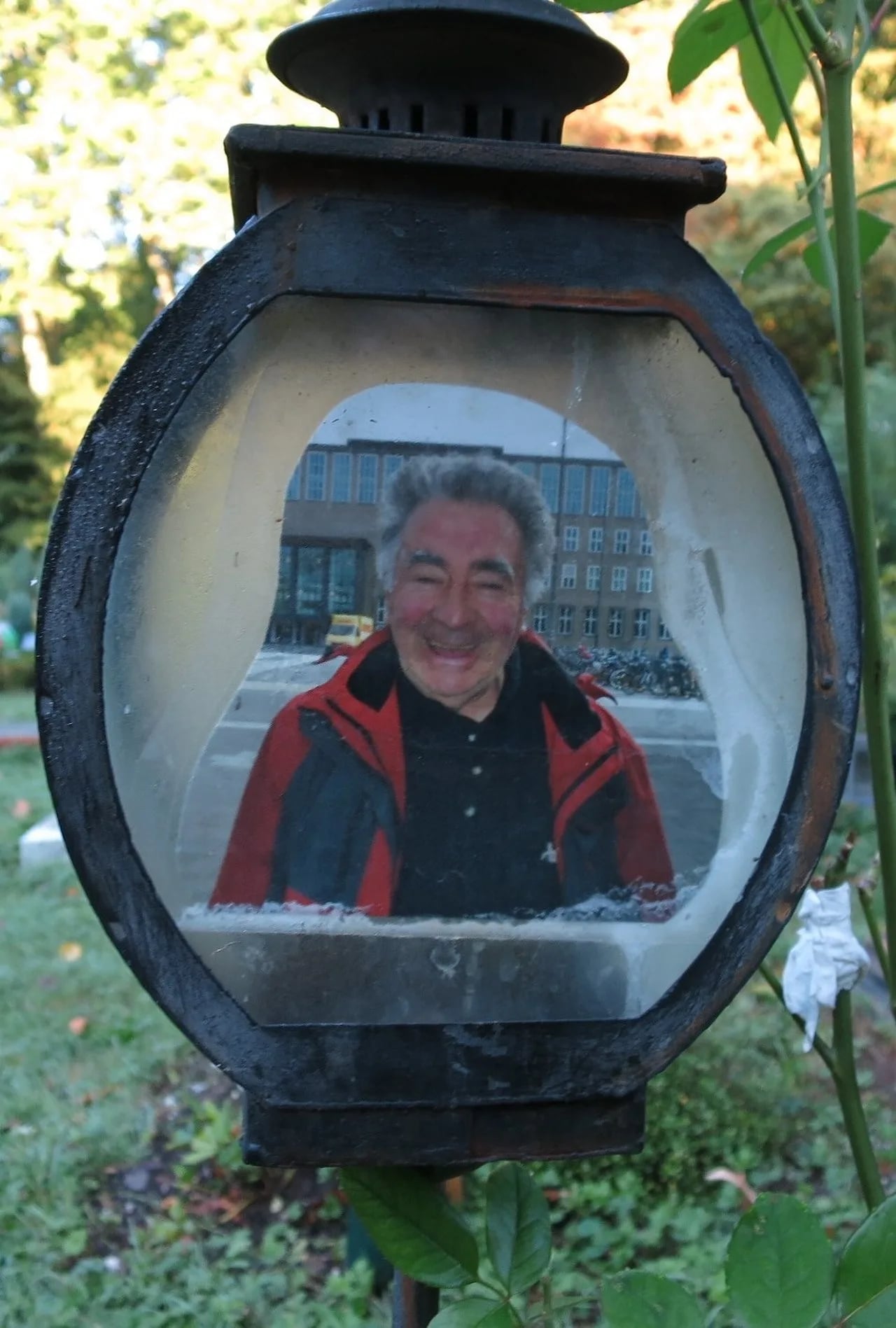 Portrait of Nevio De Zordo (1943–2014) – memorial page
