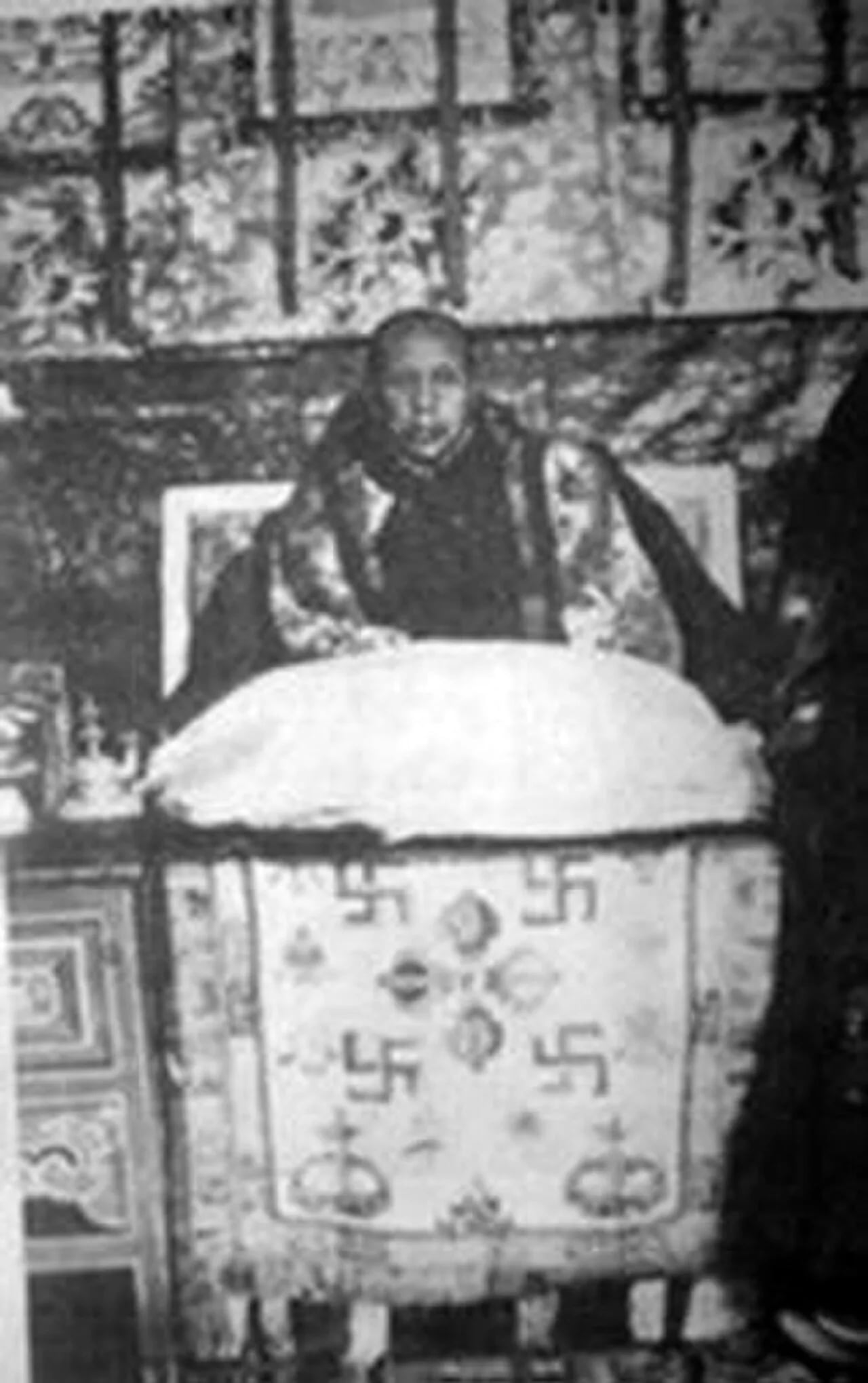 Portrait of Tagdrag Ngawang Sungrab Thutob (1874–1952) – memorial page