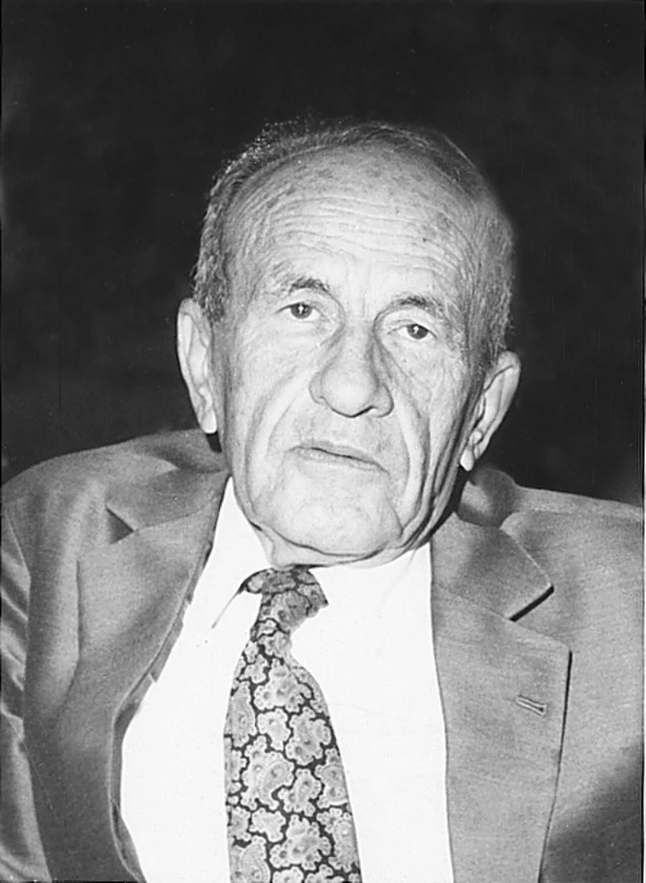 Porträt von Adalberto Correia Sena (1901–1982) – Gedenkseite