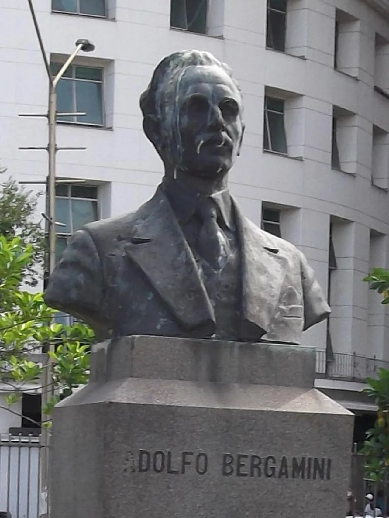 Porträt von Adolfo Bergamini (1886–1945) – Gedenkseite