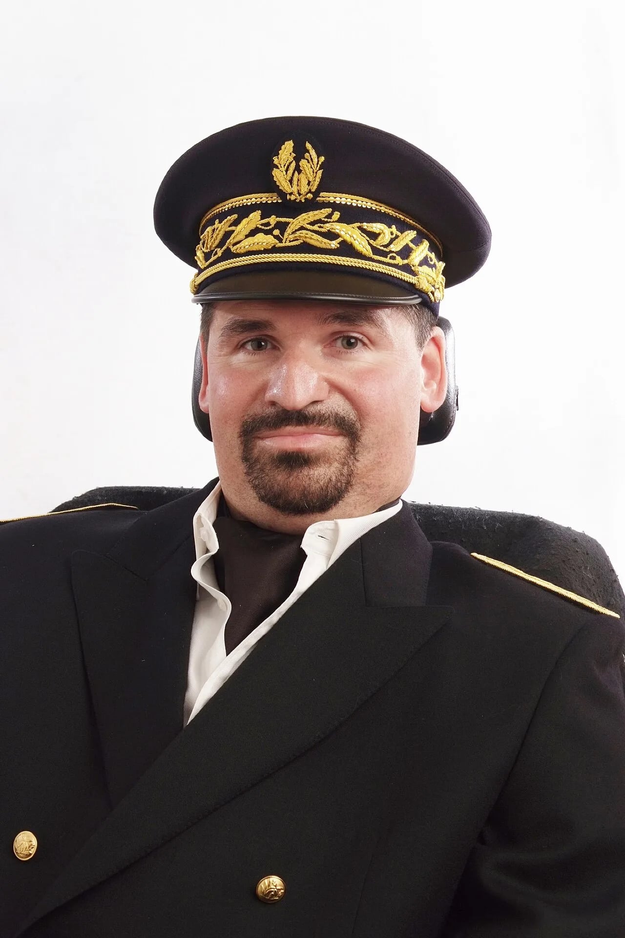 Porträt von Jean-Christophe Parisot de Bayard (1967–2020) – Gedenkseite