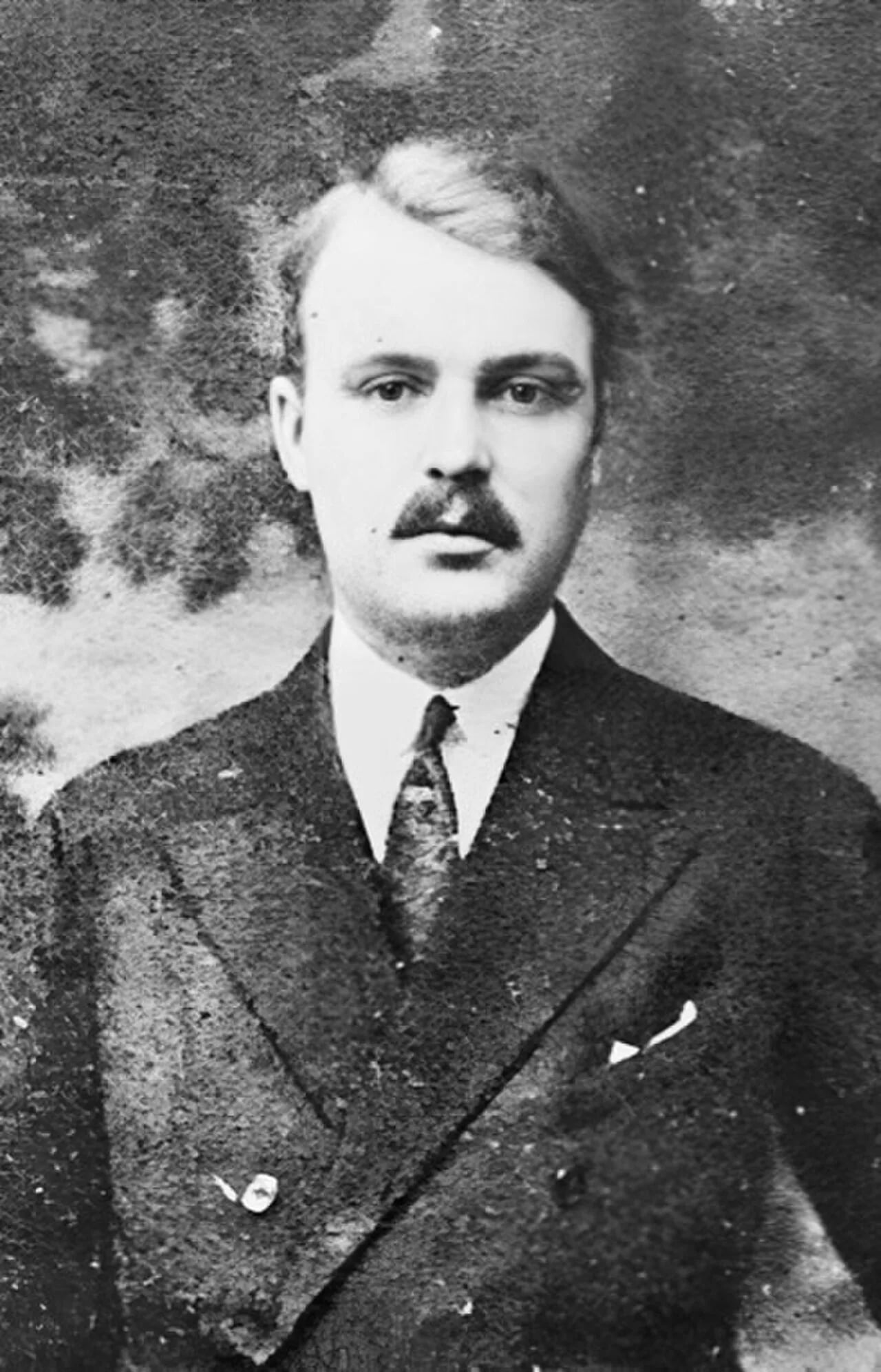 Porträt von Pierre de Polignac (1895–1964) – Gedenkseite