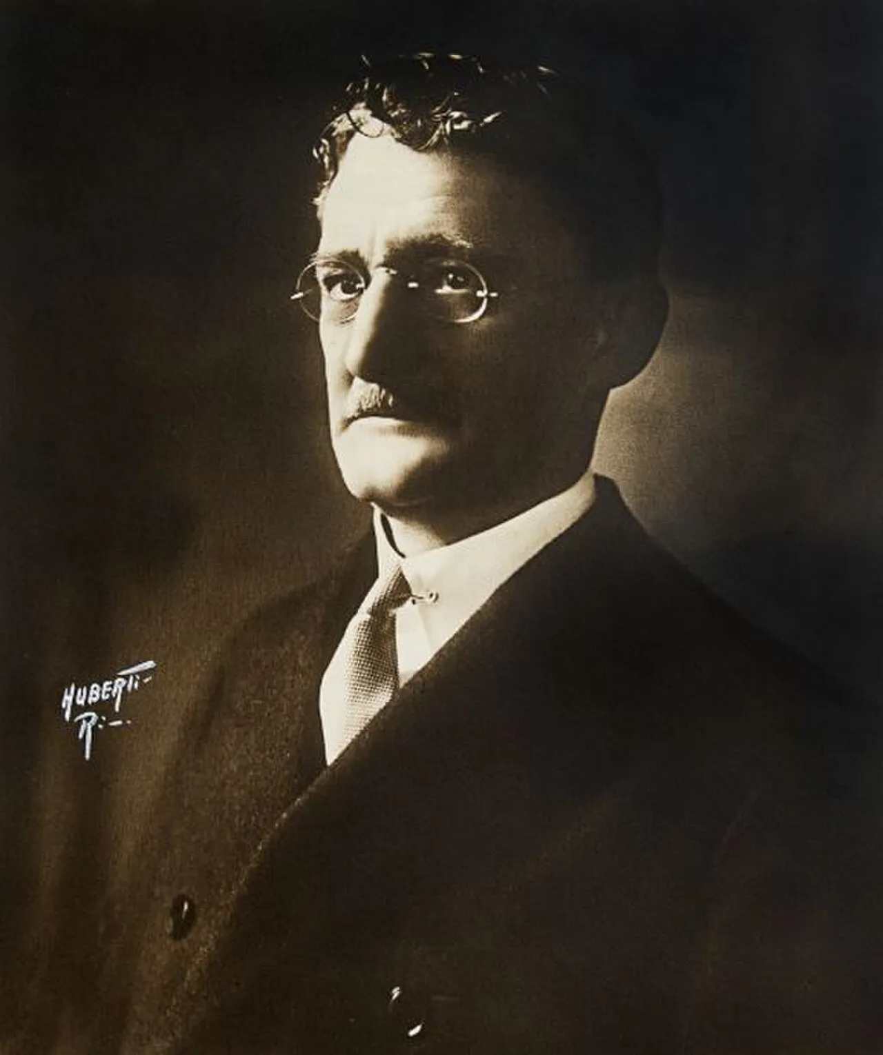 Porträt von Agenor Lafayette de Roure (1870–1935) – Gedenkseite