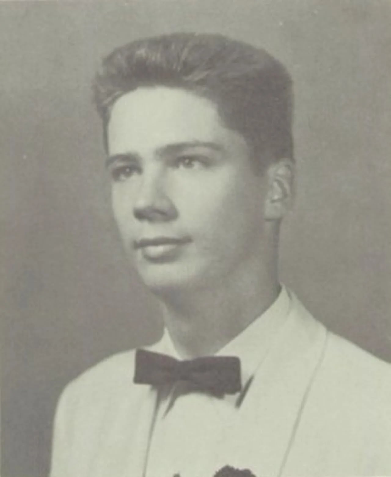 Porträt von Douglas H. Diamond (1938–2020) – Gedenkseite