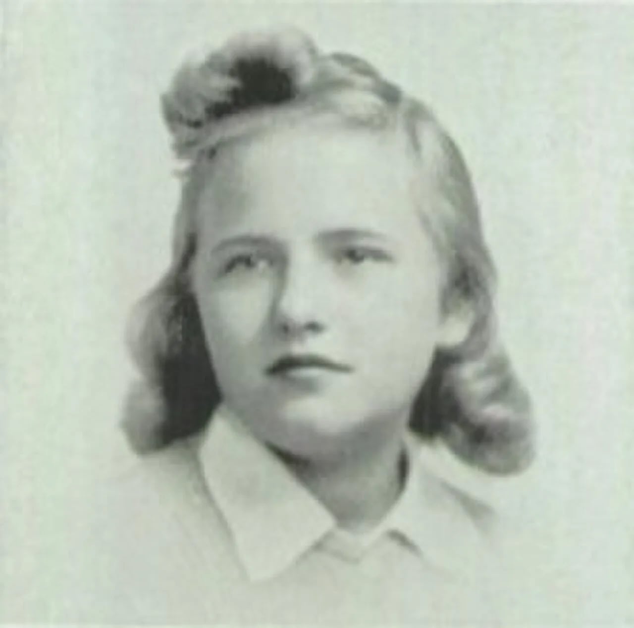 Portrait of Ina Macko (1924–2020) – memorial page