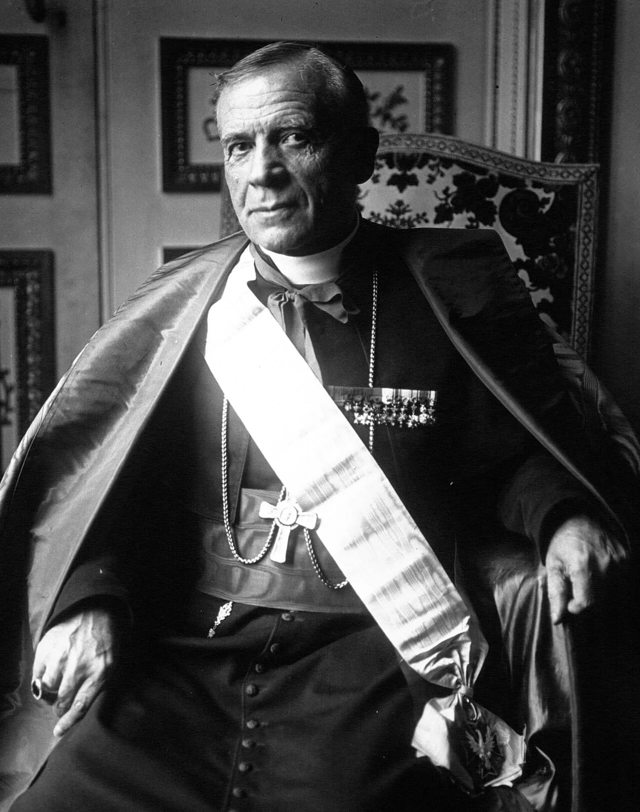 Porträt von Louis-Ernest Dubois (1856–1929) – Gedenkseite