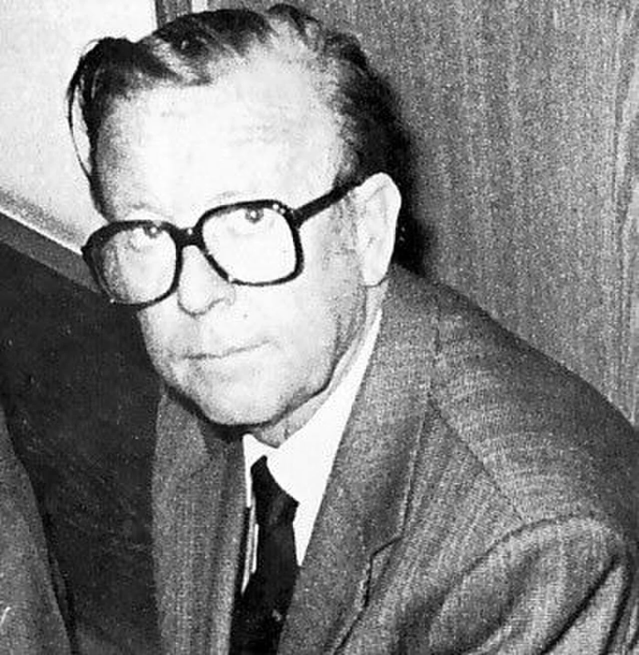 Porträt von Ernst Heinrichsohn (1920–1994) – Gedenkseite