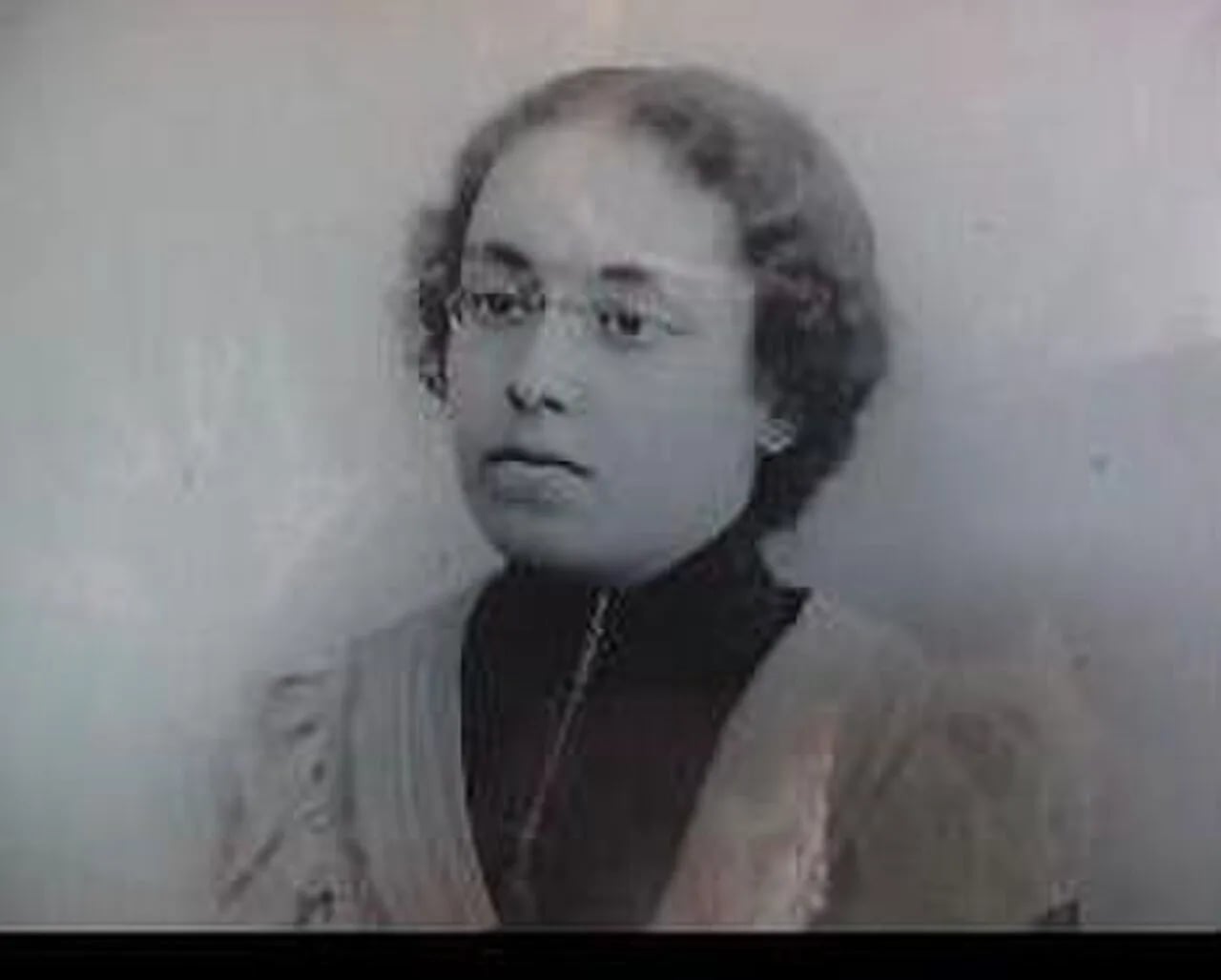 Portrait of Amélia Ernestina Avelar (1848–1886) – memorial page