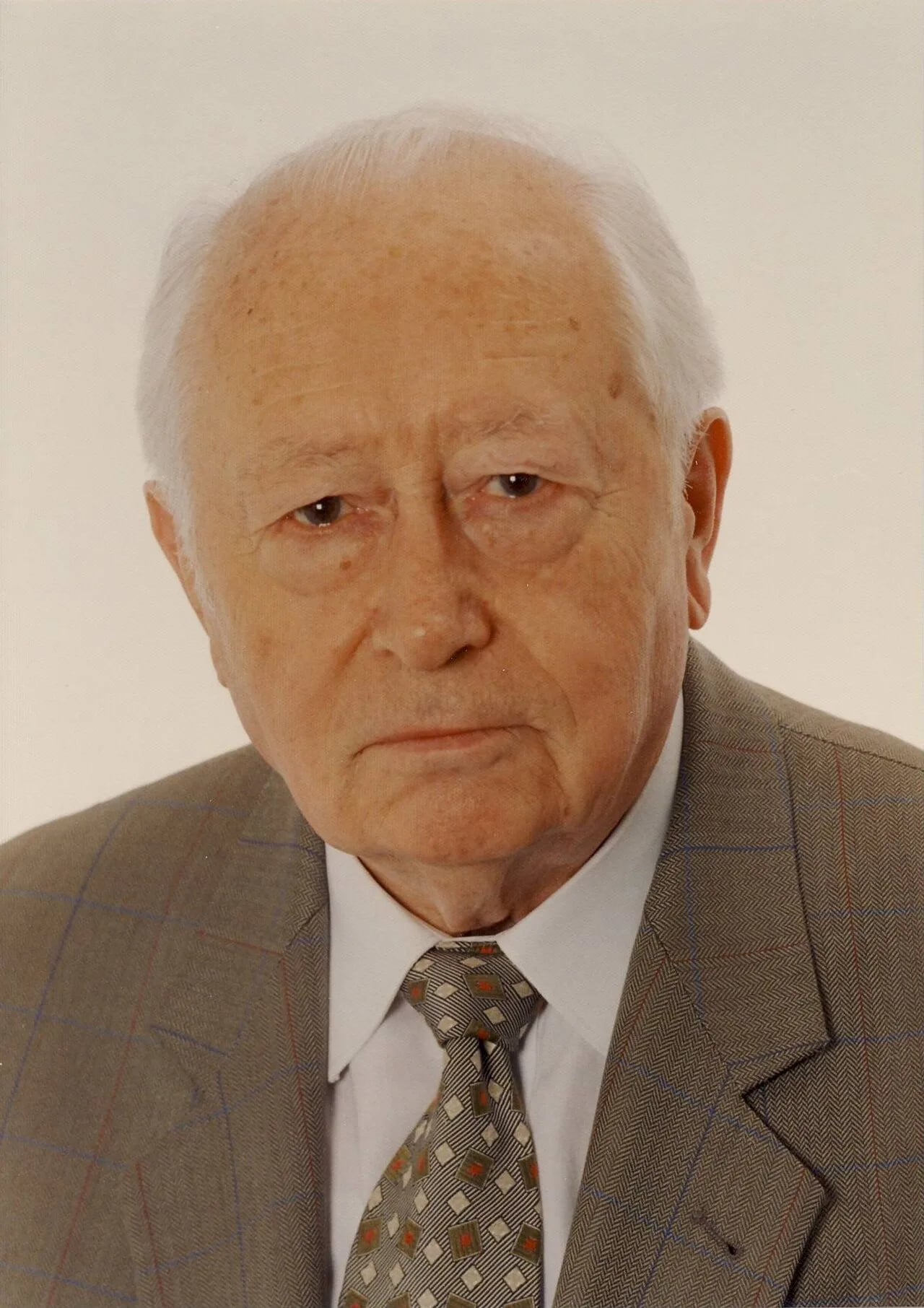 Portrait of Josef Fleckenstein (1919–2004) – memorial page
