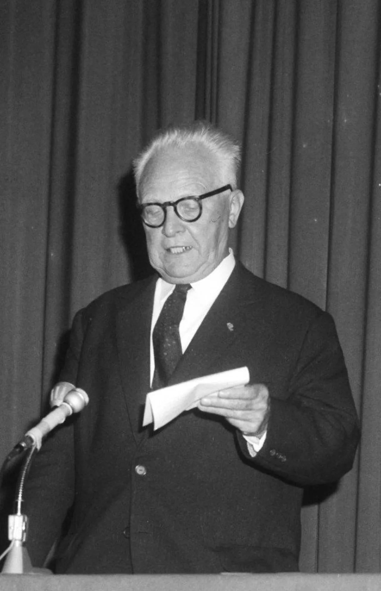 Portrait of Julien Kuypers (1892–1967) – memorial page