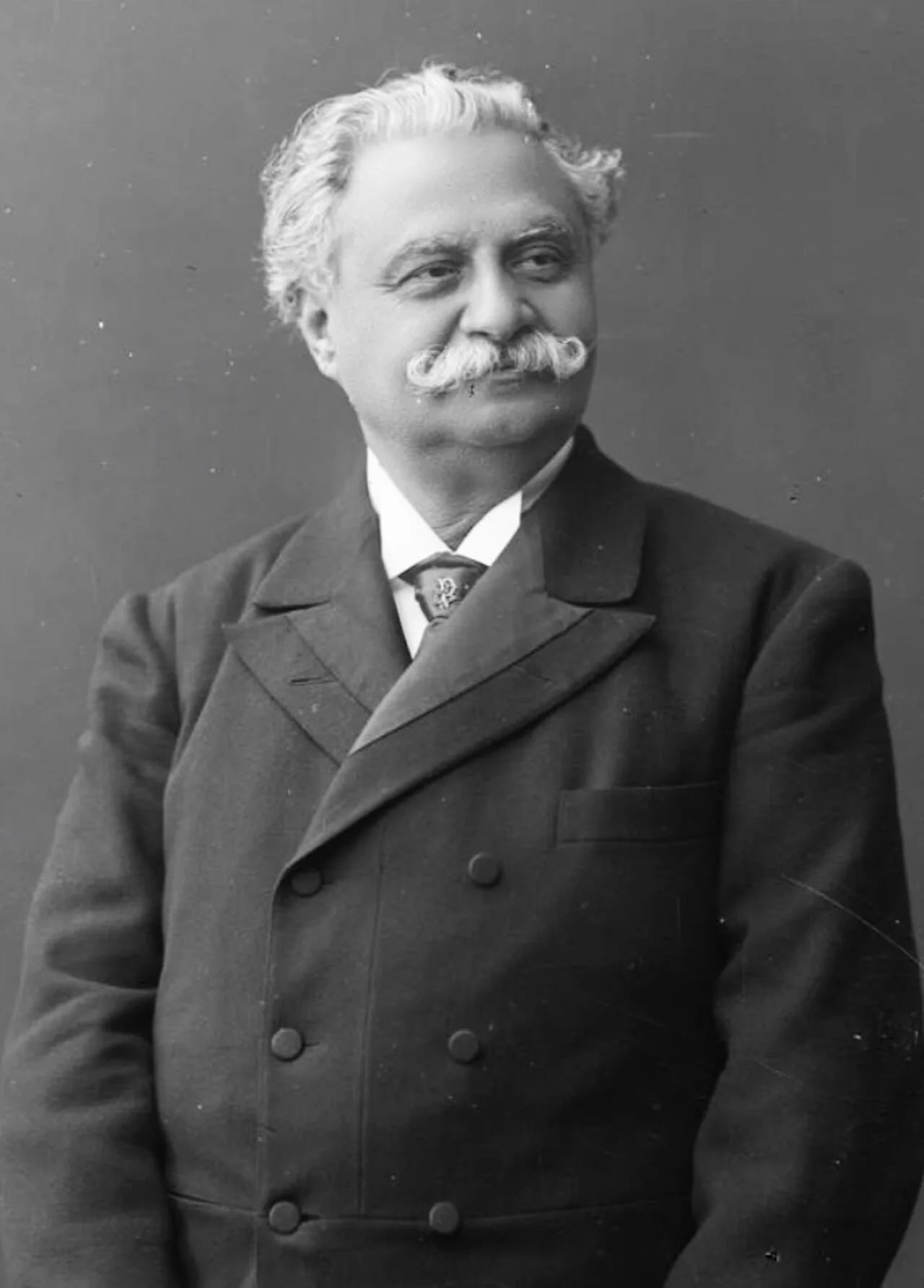 Porträt von António de Sousa Bastos (1844–1911) – Gedenkseite