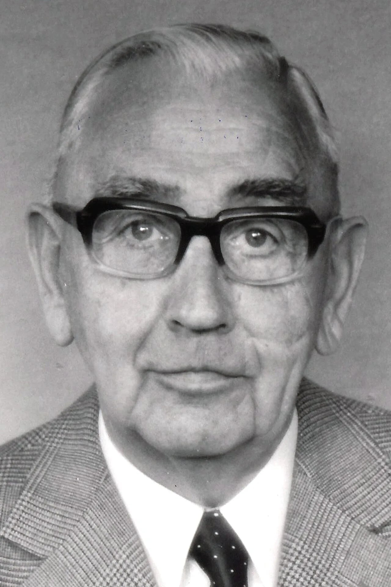 Portrait of Georg Heinrich Cramer (1908–1985) – memorial page