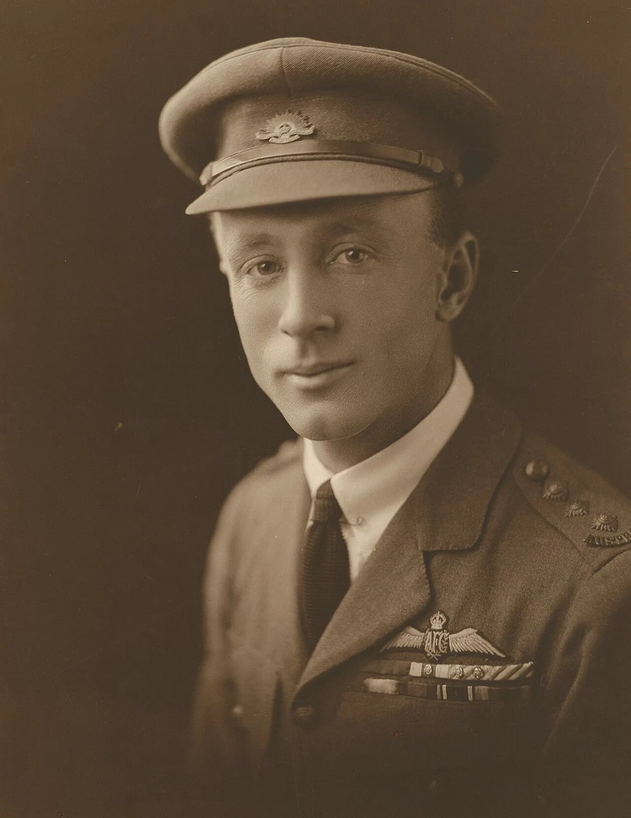 Portrait of Ross Smith (1892–1922) – memorial page