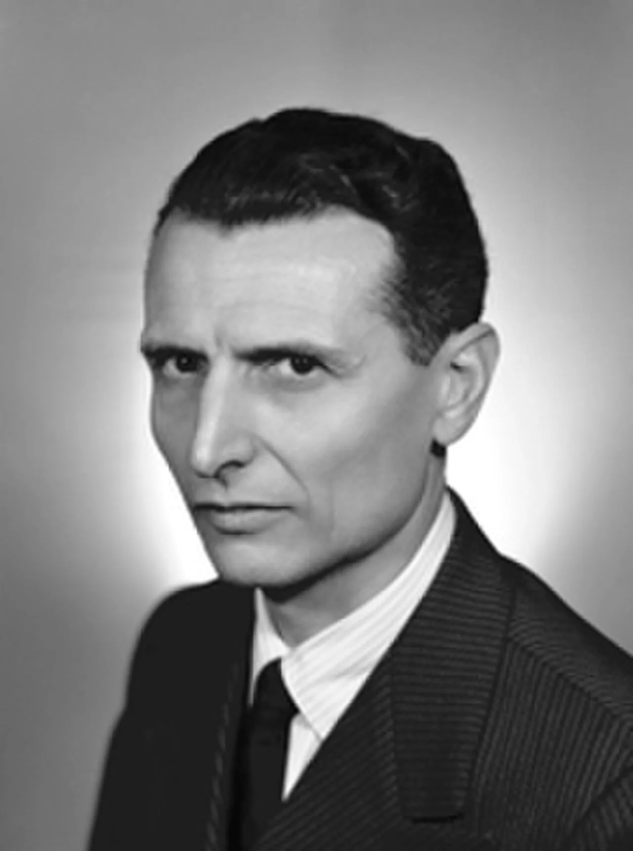 Portrait of Pietro Cenini (1903–1990) – memorial page
