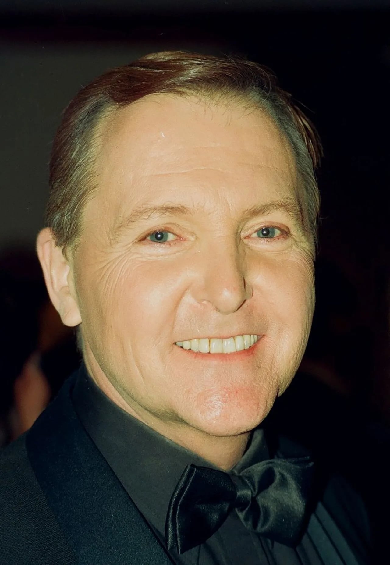 Portrait of Fred Travalena (1942–2009) – memorial page