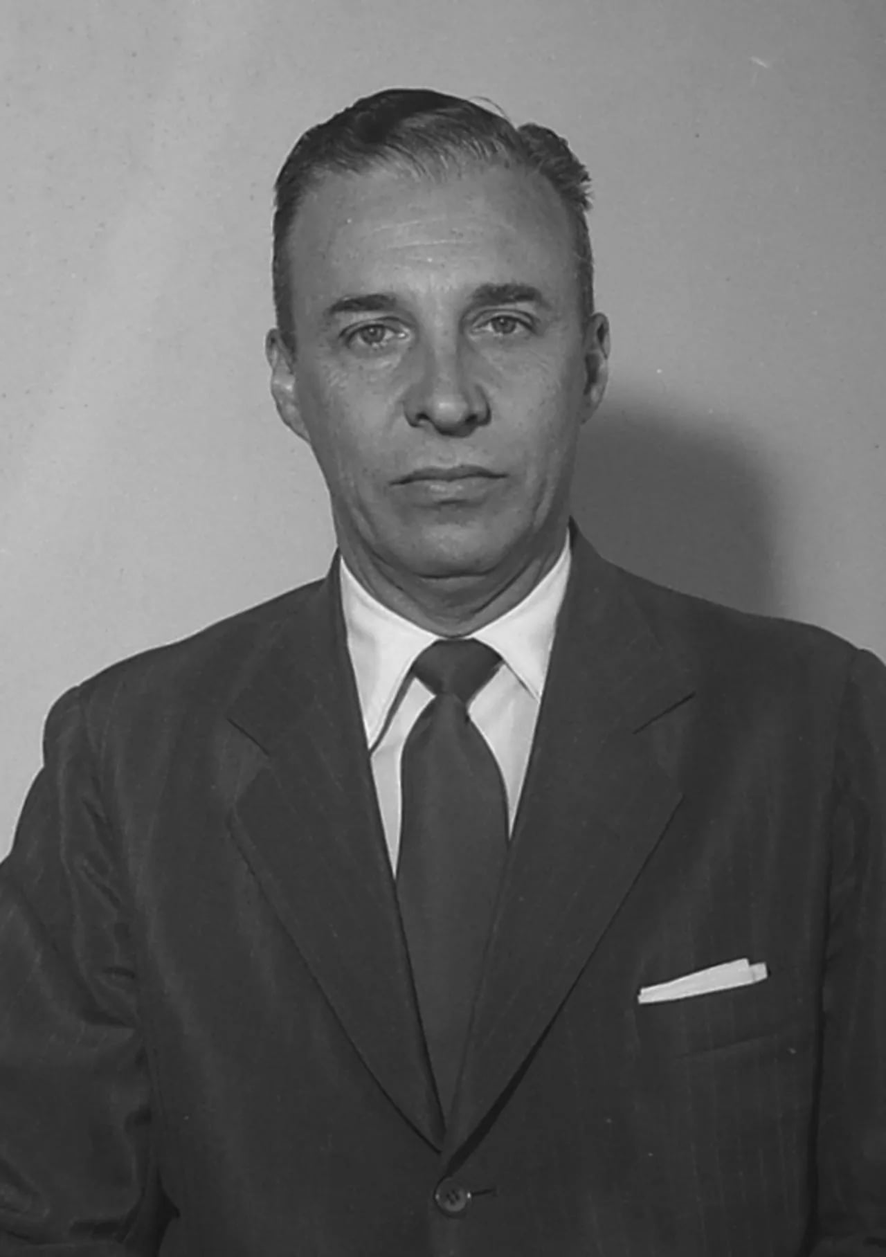 Portrait of Caio Mário da Silva Pereira (1913–2004) – memorial page