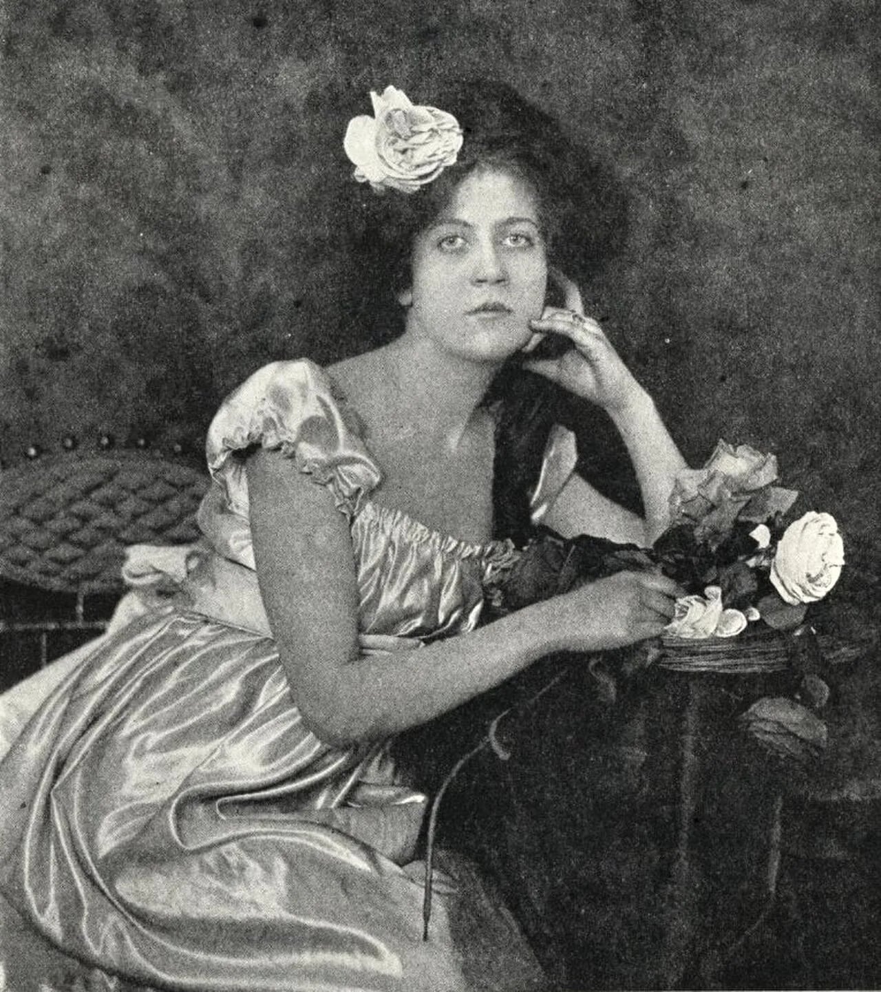 Porträt von Neva Aymar (1889–1932) – Gedenkseite