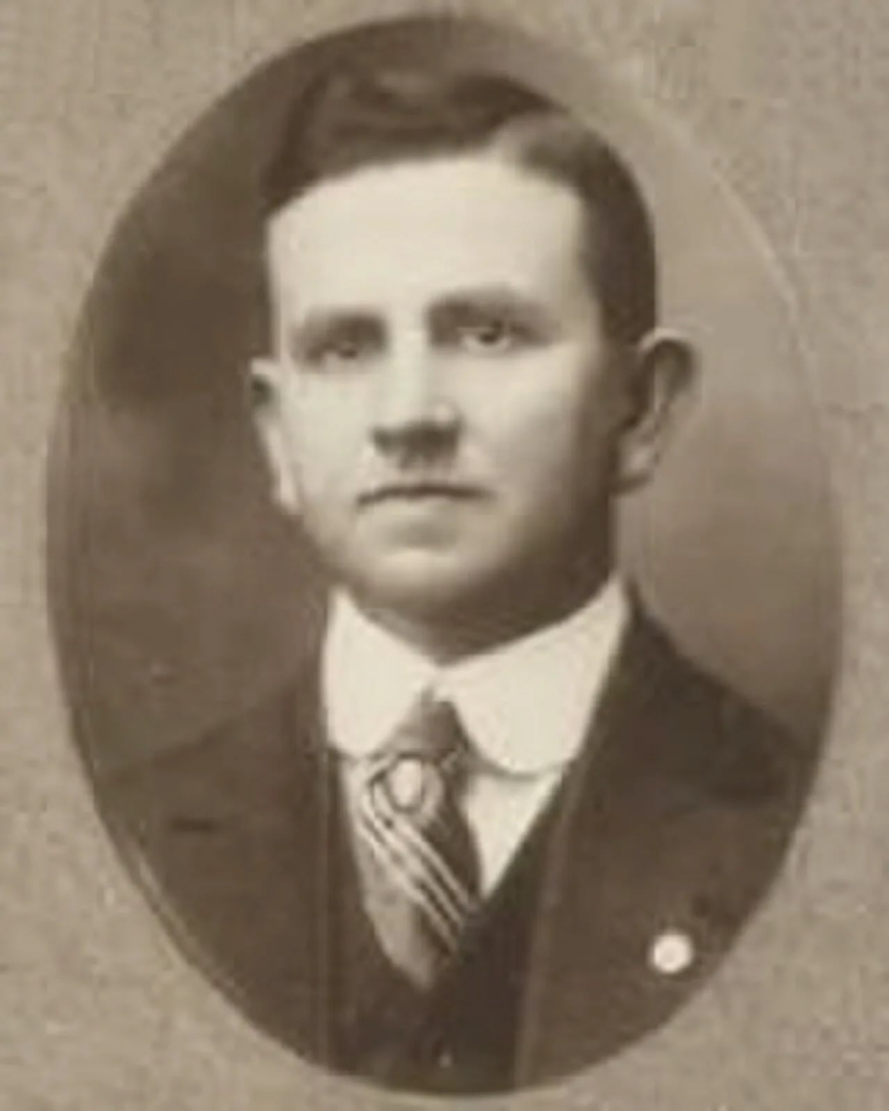 Portrait of Otto V. Pence (1882–1936) – memorial page