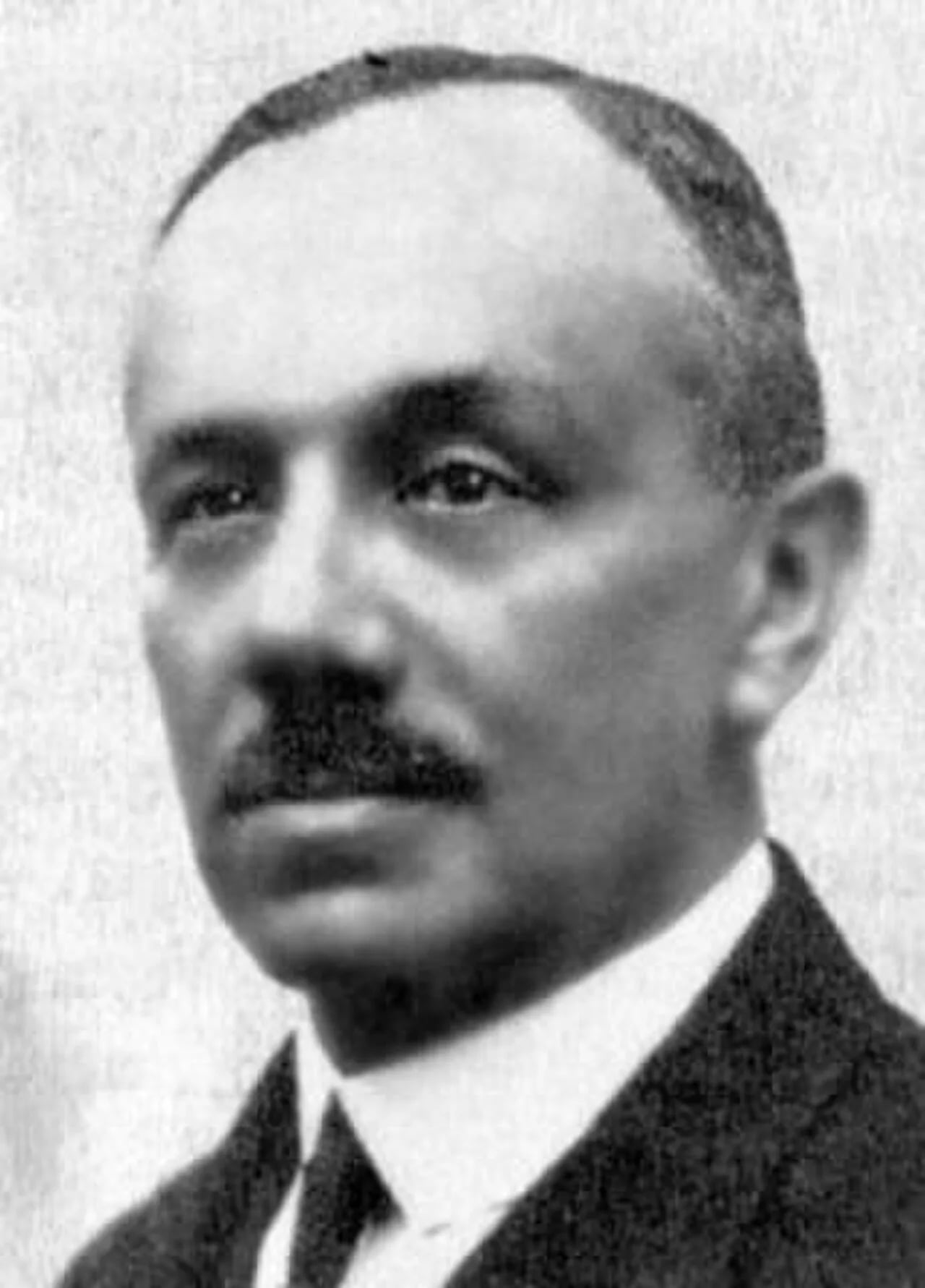 Portrait of August Popławski (1878–1944) – memorial page