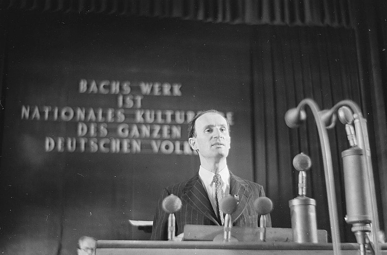 Porträt von Ernst Hermann Meyer (1905–1988) – Gedenkseite