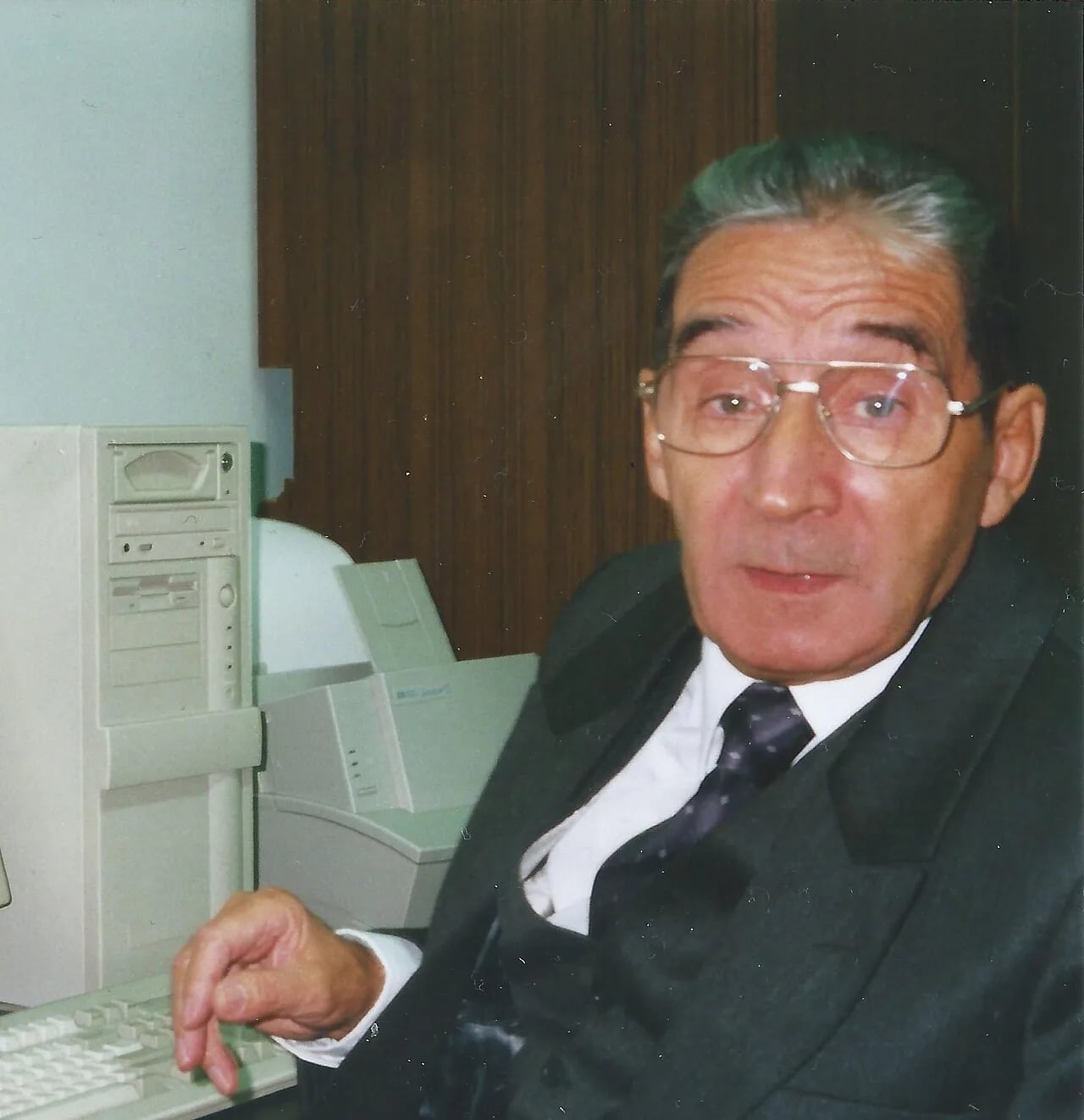 Portrait of Bogdan Burczyk (1930–2022) – memorial page