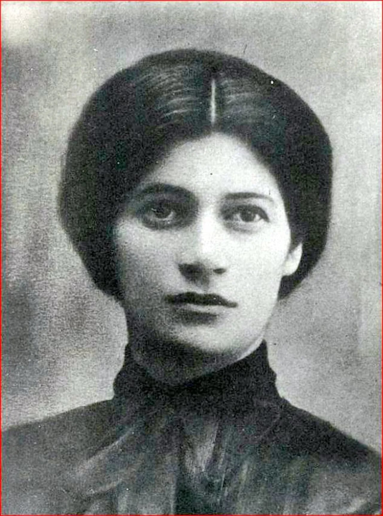 Porträt von Dorah Avrahamit (1886–1975) – Gedenkseite