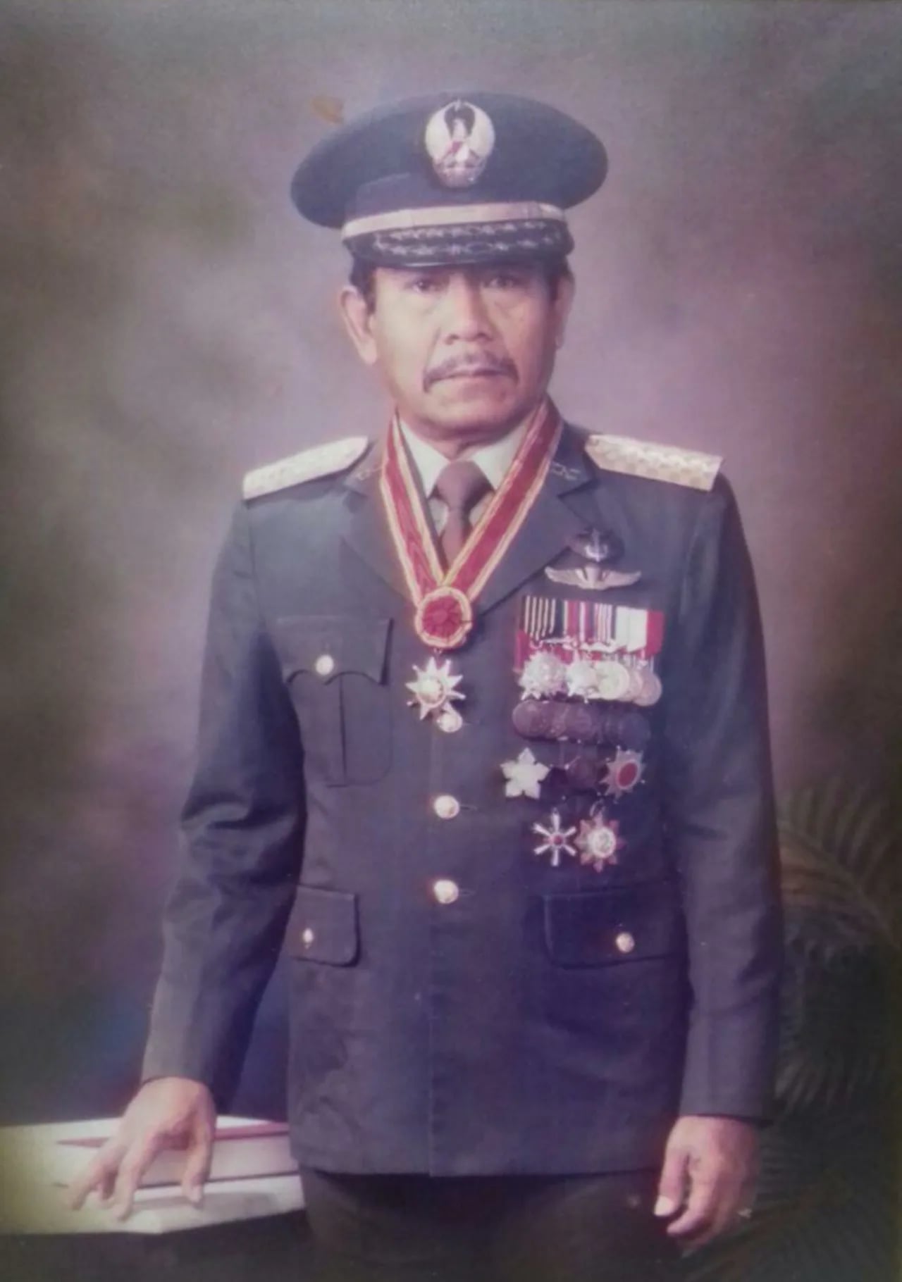 Portrait of Widjojo Soejono (1928–2022) – memorial page