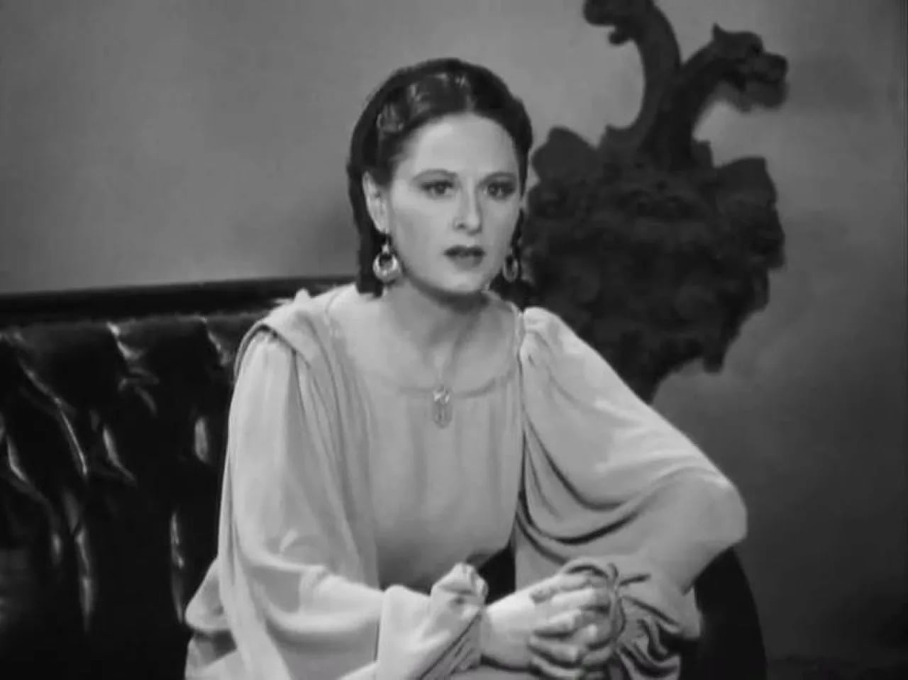 Porträt von Dolores Rousse (1901–1985) – Gedenkseite