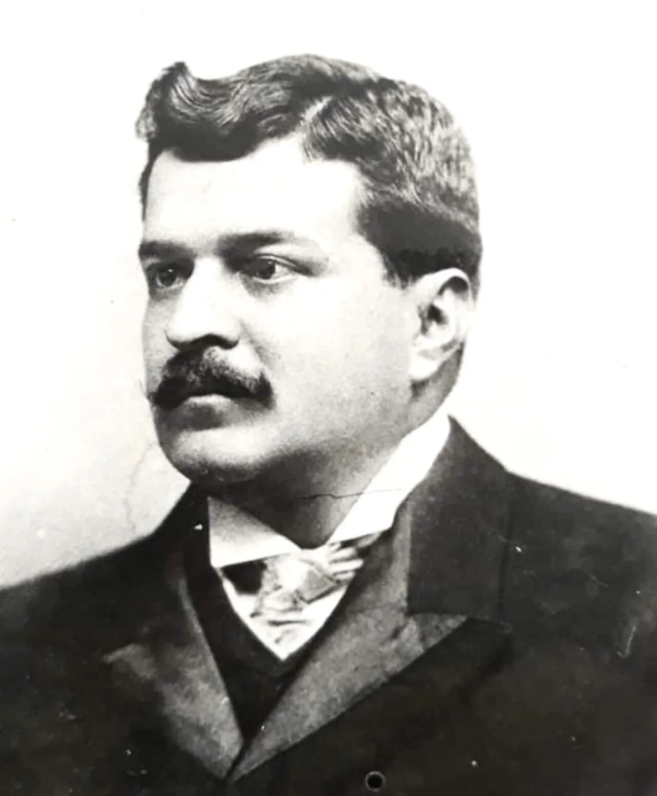 Portrait of Arcesio Aragón Holguín (1872–1956) – memorial page
