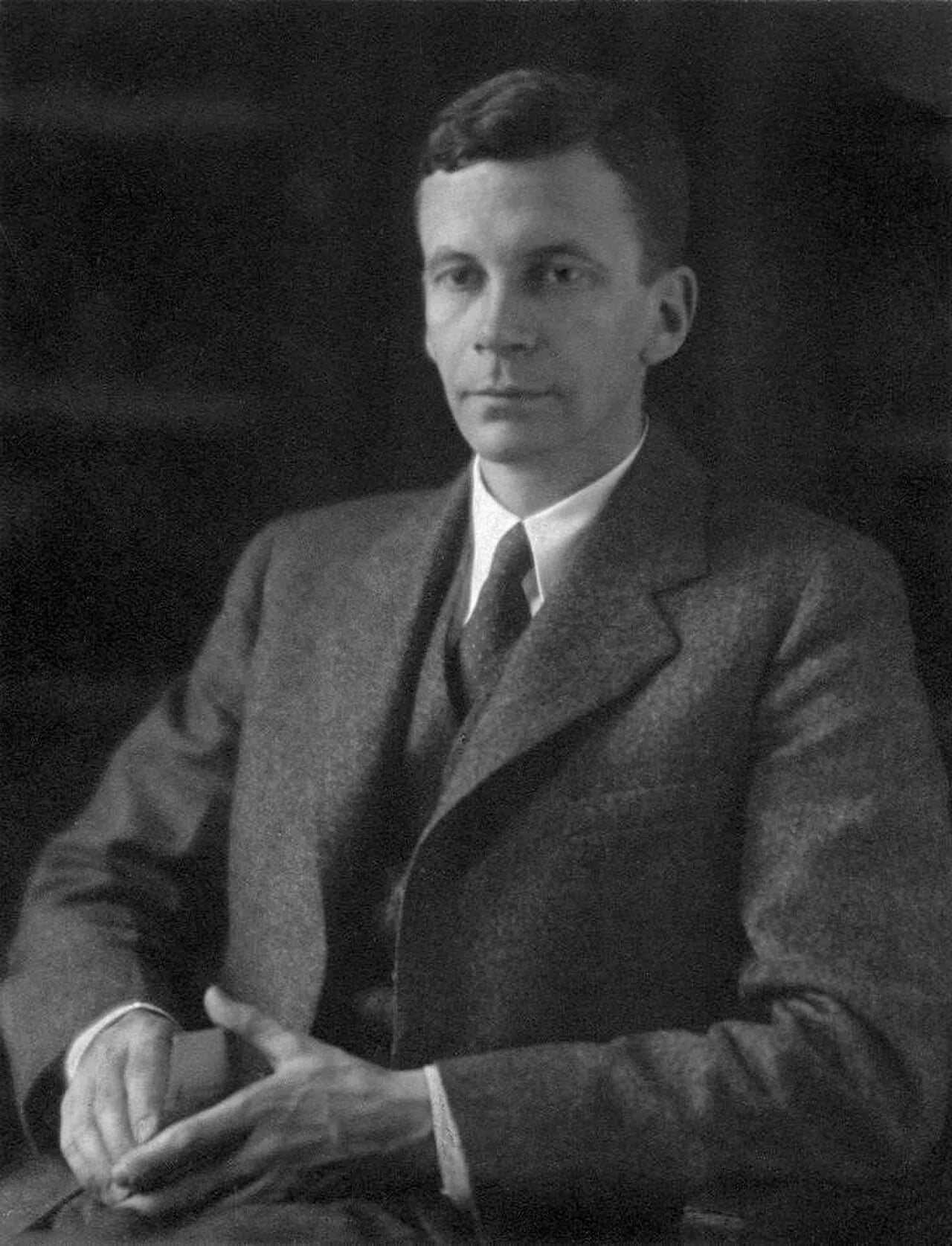 Portrait of Mark Van Doren (1894–1972) – memorial page